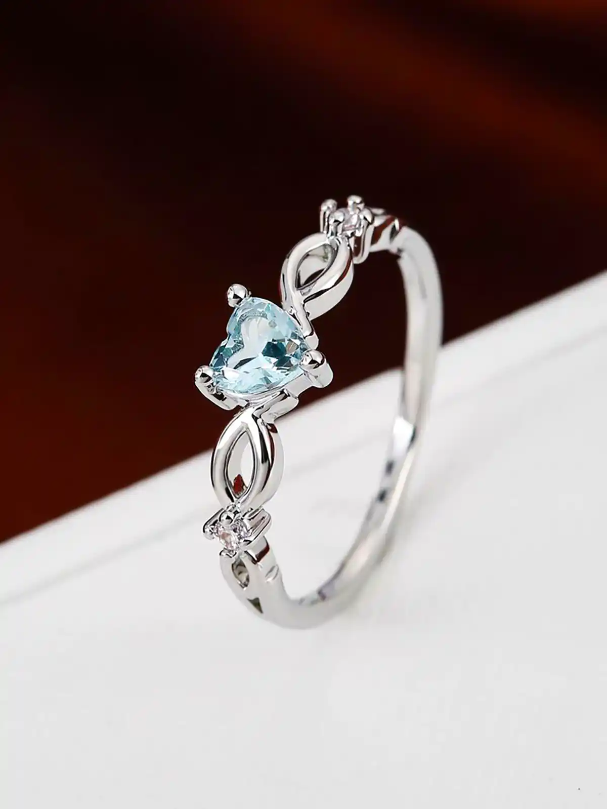 انگشتر نگین سوراسکی مدرن