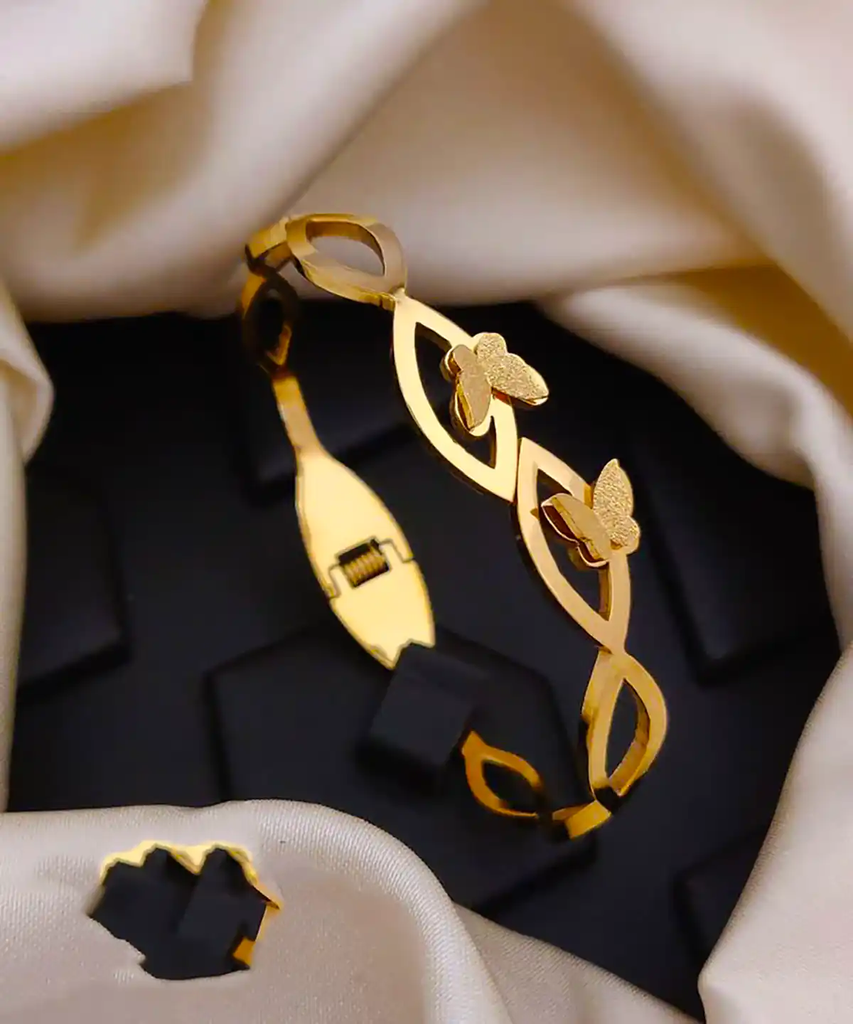 بنگل پروانه ای شیک