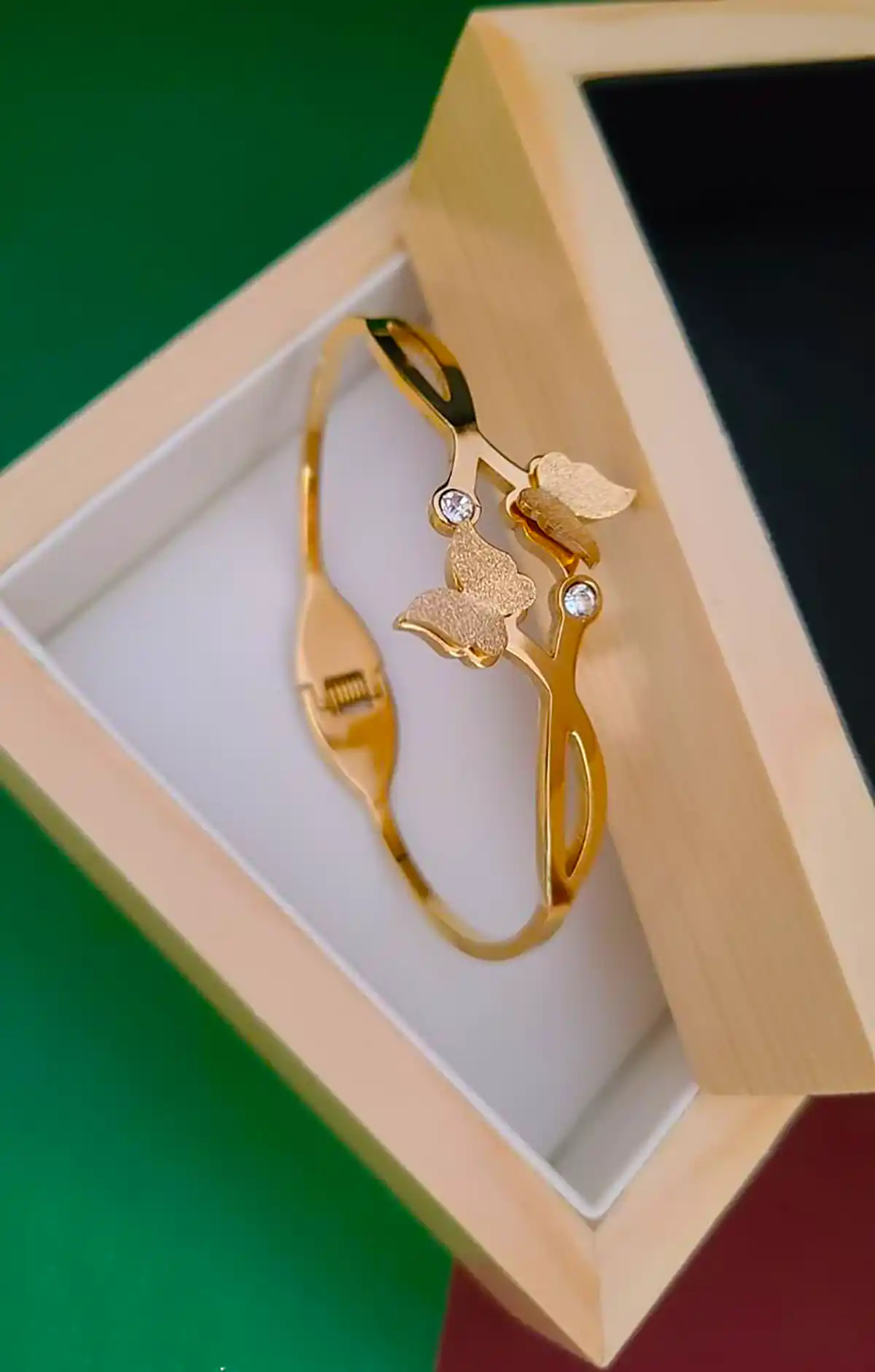 بنگل پروانه ای شیک