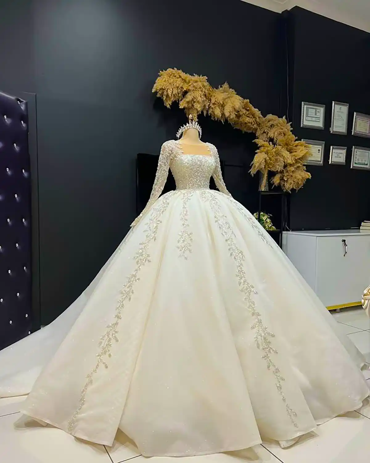 لباس عروس سفید شکیل