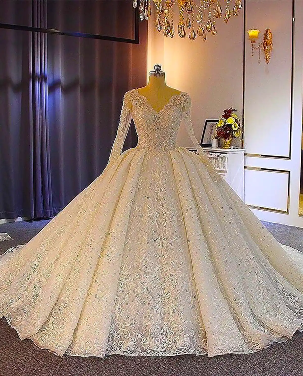 لباس عروس سفید شکیل