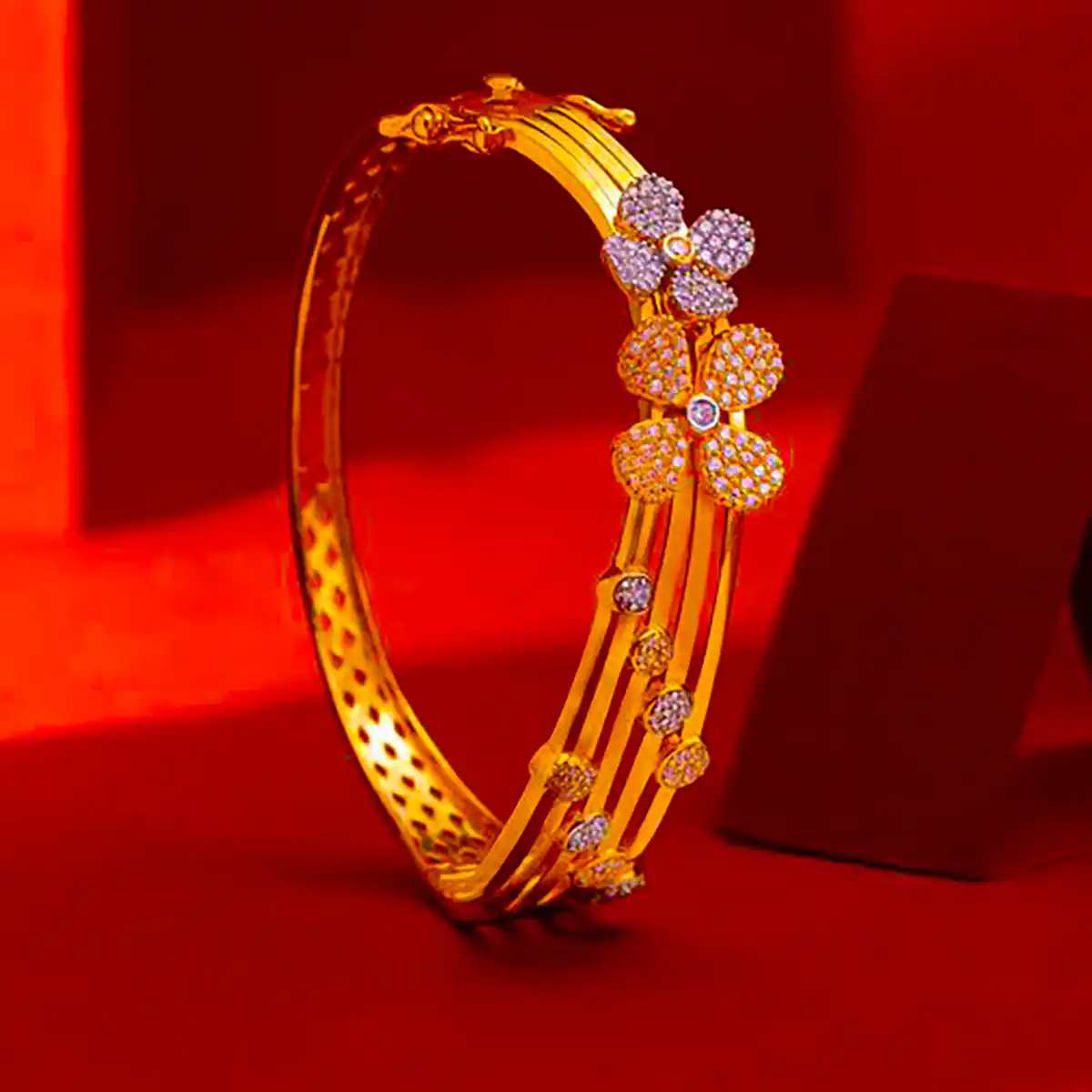 بنگل طلا سوارسکی شیک