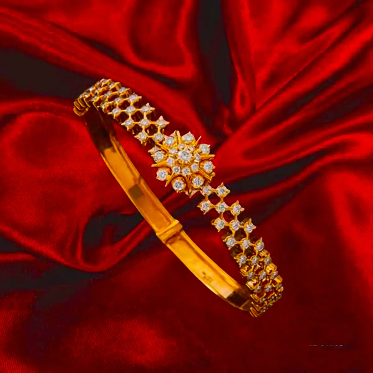 بنگل طلا سوارسکی شیک