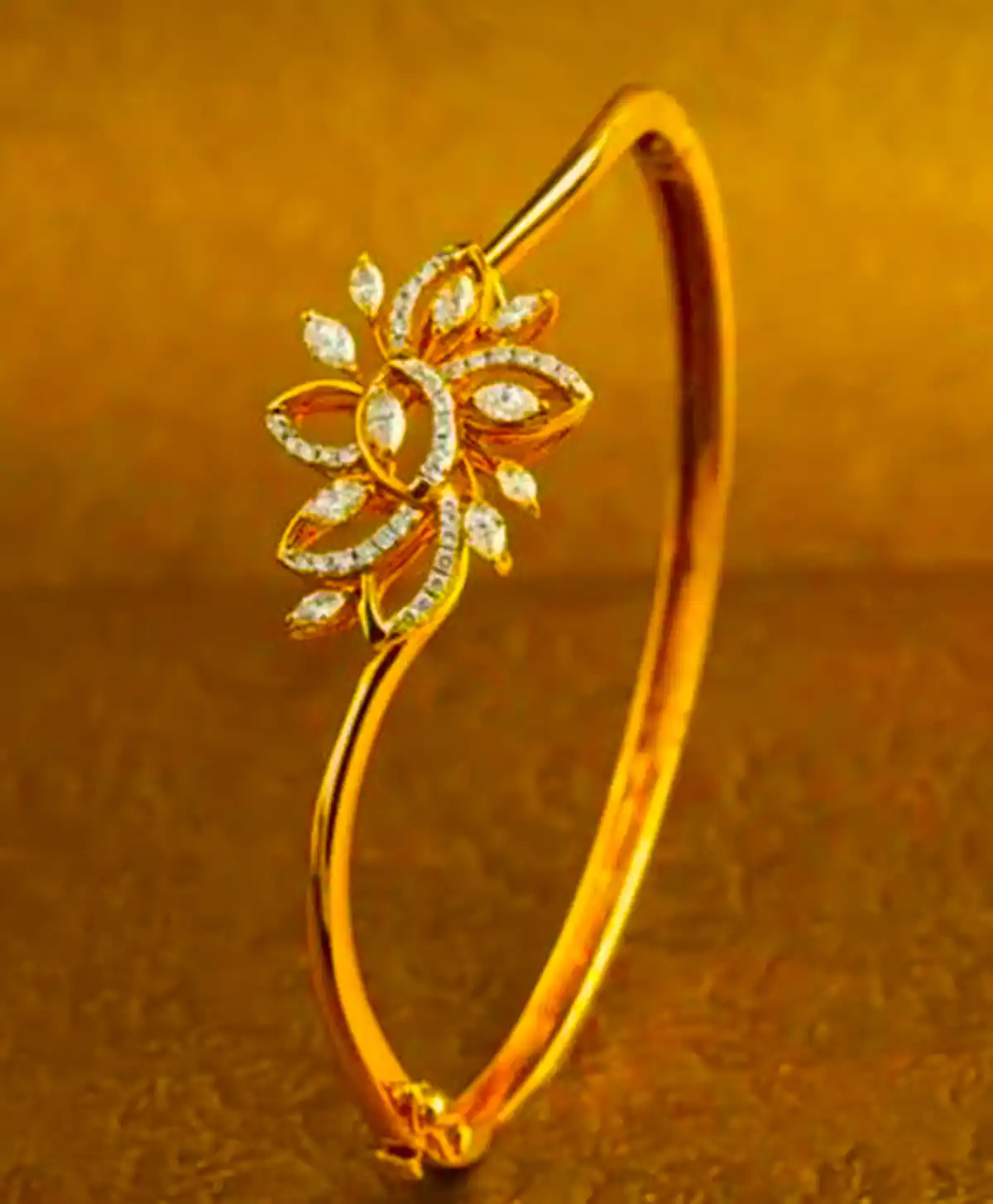 بنگل طلا سوارسکی شیک