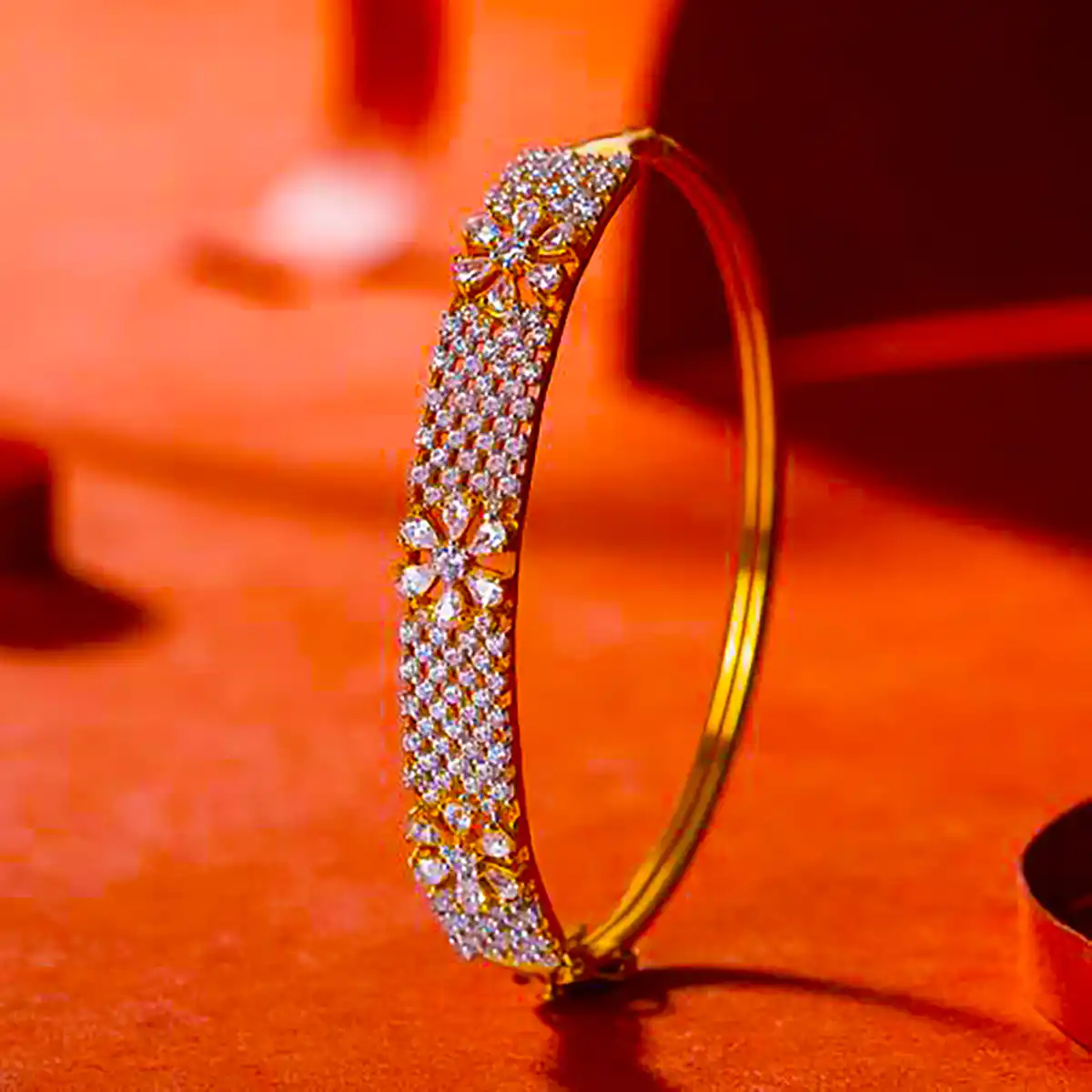 بنگل طلا سوارسکی شیک