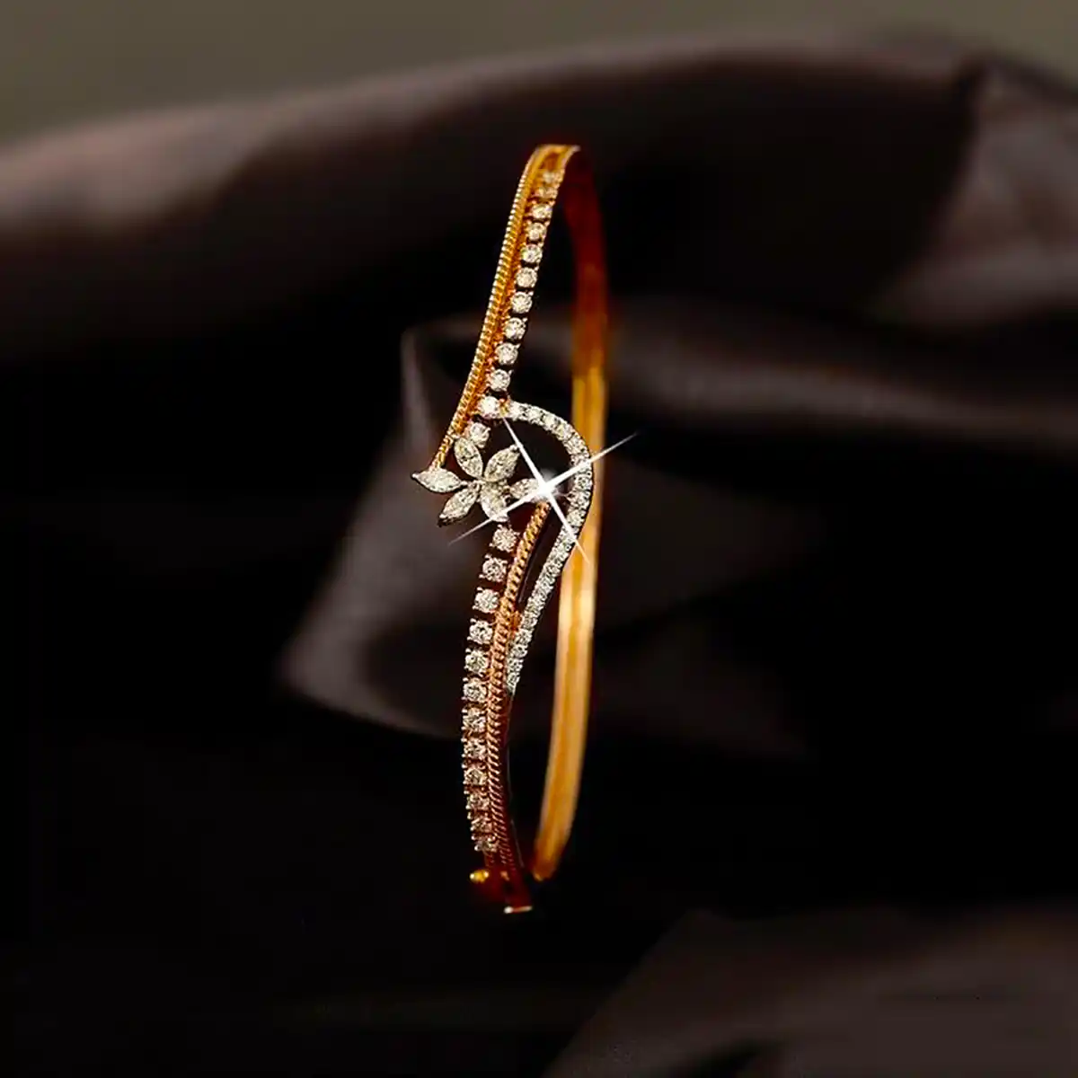 بنگل طلا زیبا