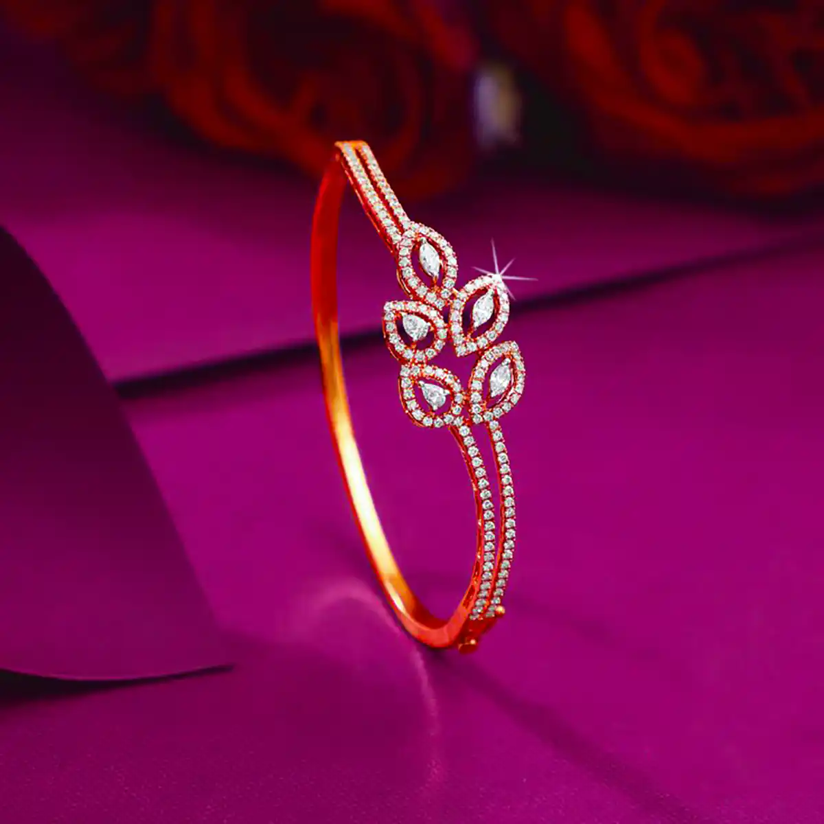 بنگل طلا زیبا