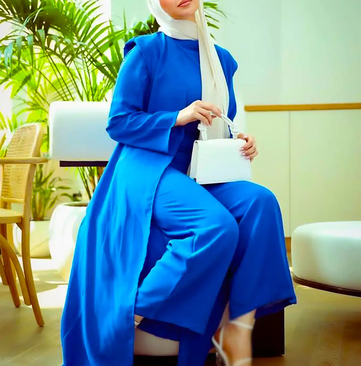 استایل آبی شیک زنانه