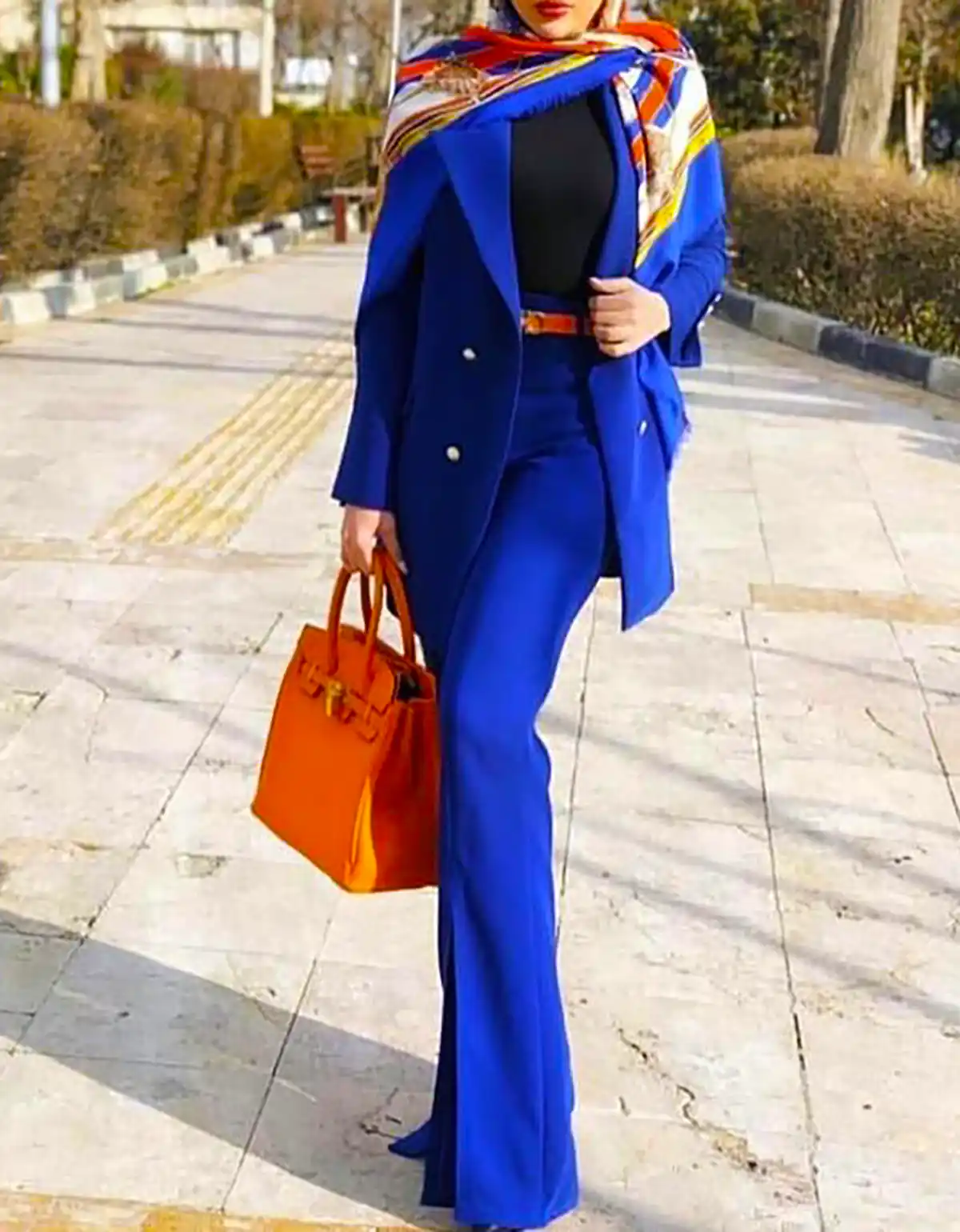 استایل آبی شیک زنانه