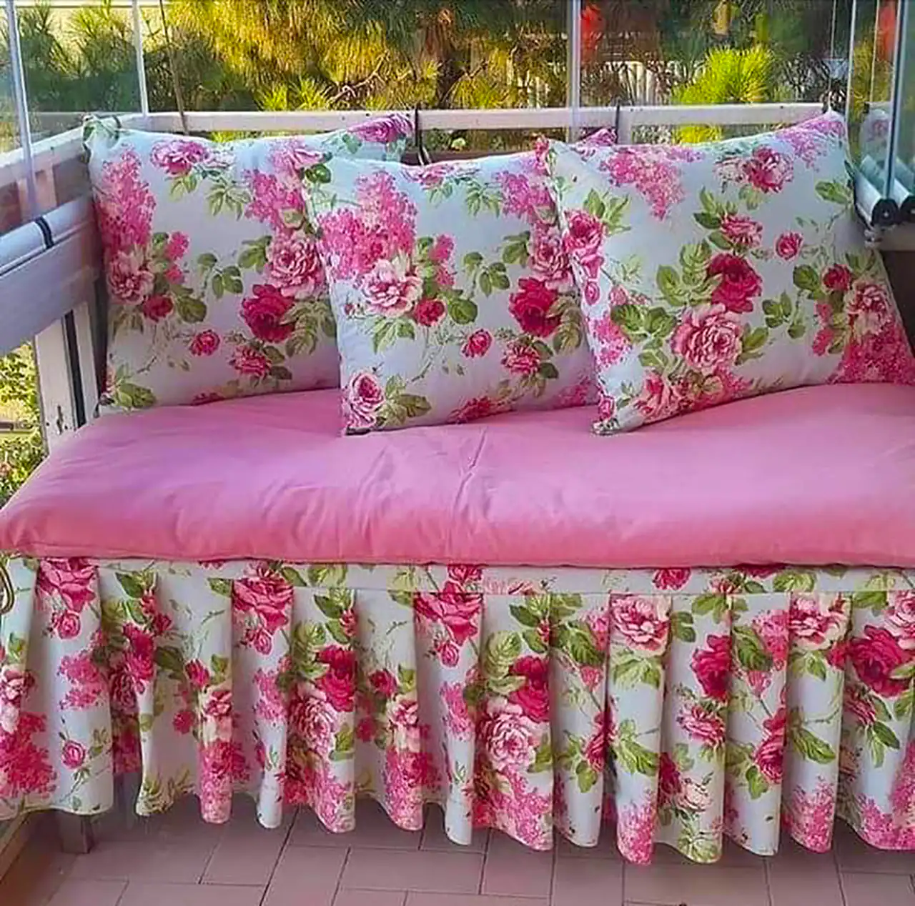 کوسن کلاسیک مبل