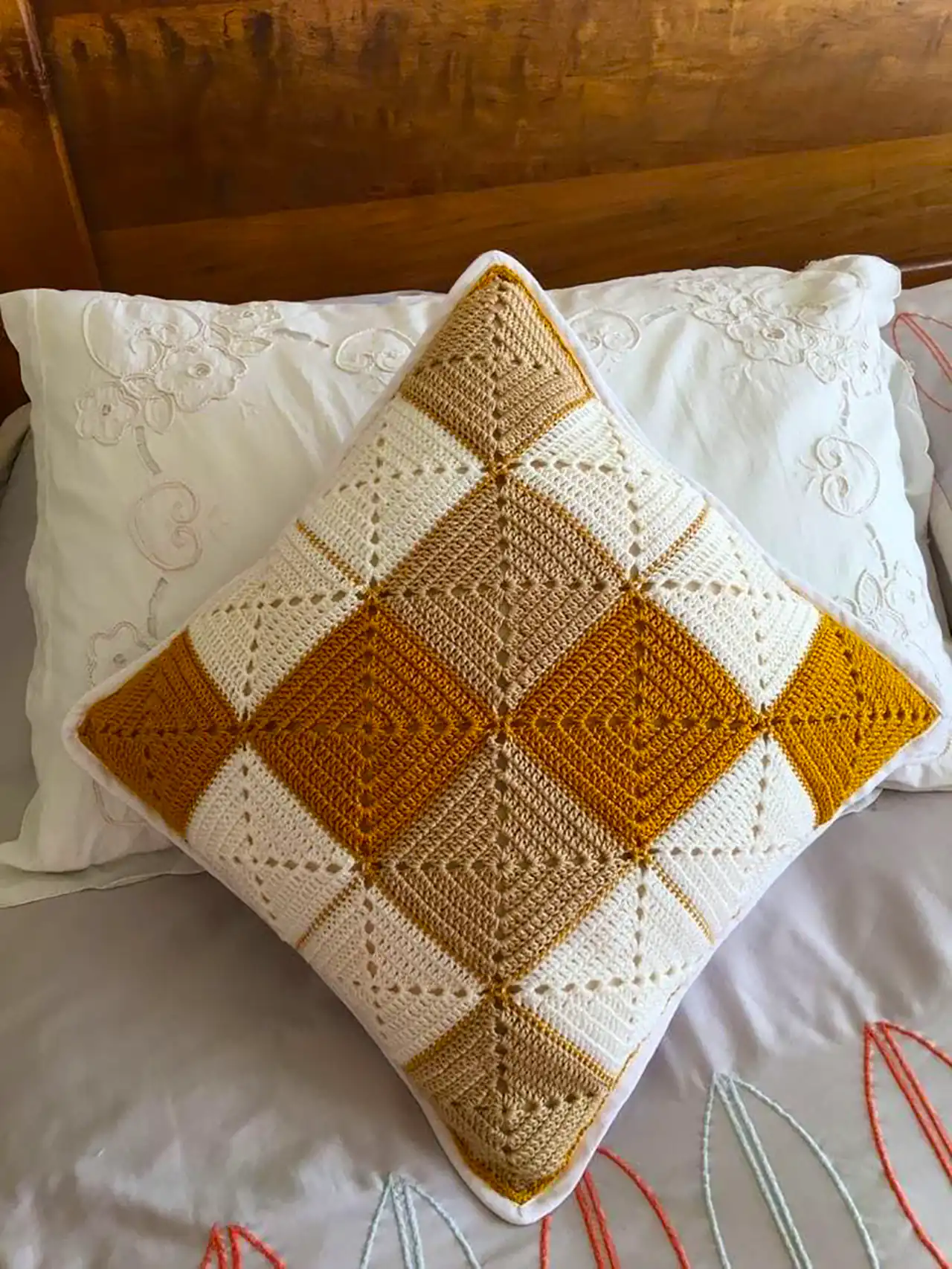 کوسن کلاسیک مبل