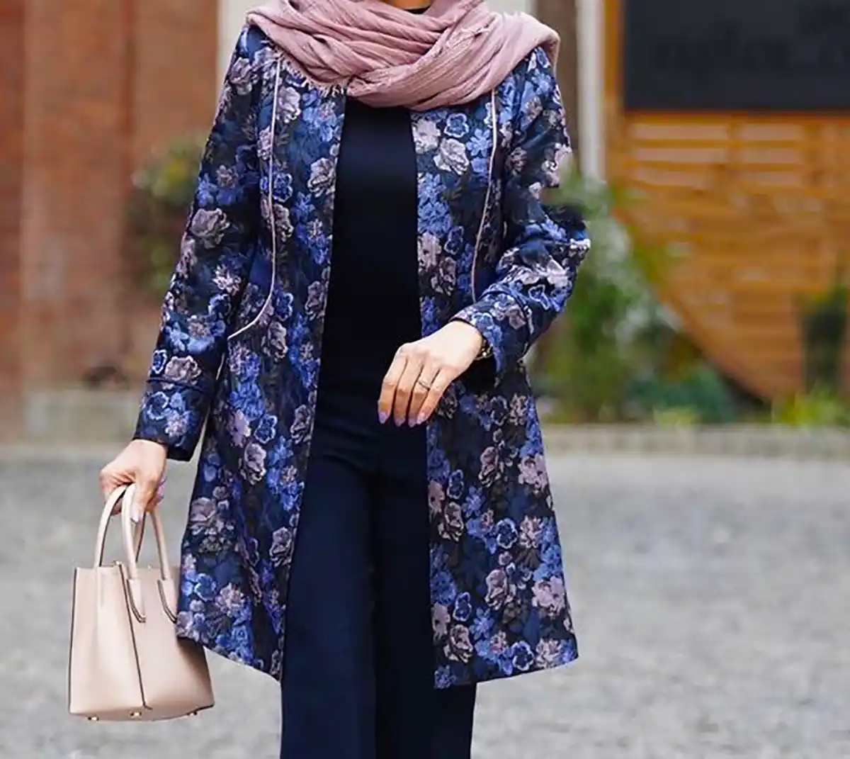 مانتو رسمی سن بالا