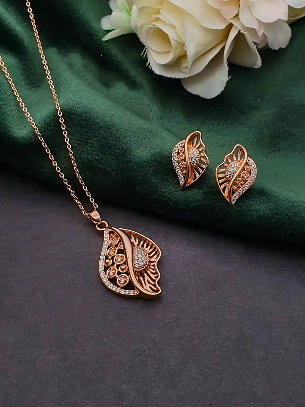 نیم ست طلا لاکچری