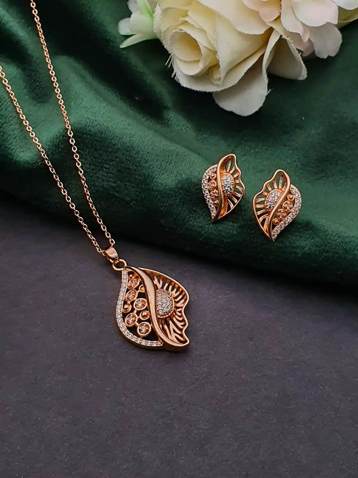 نیم ست طلا لاکچری