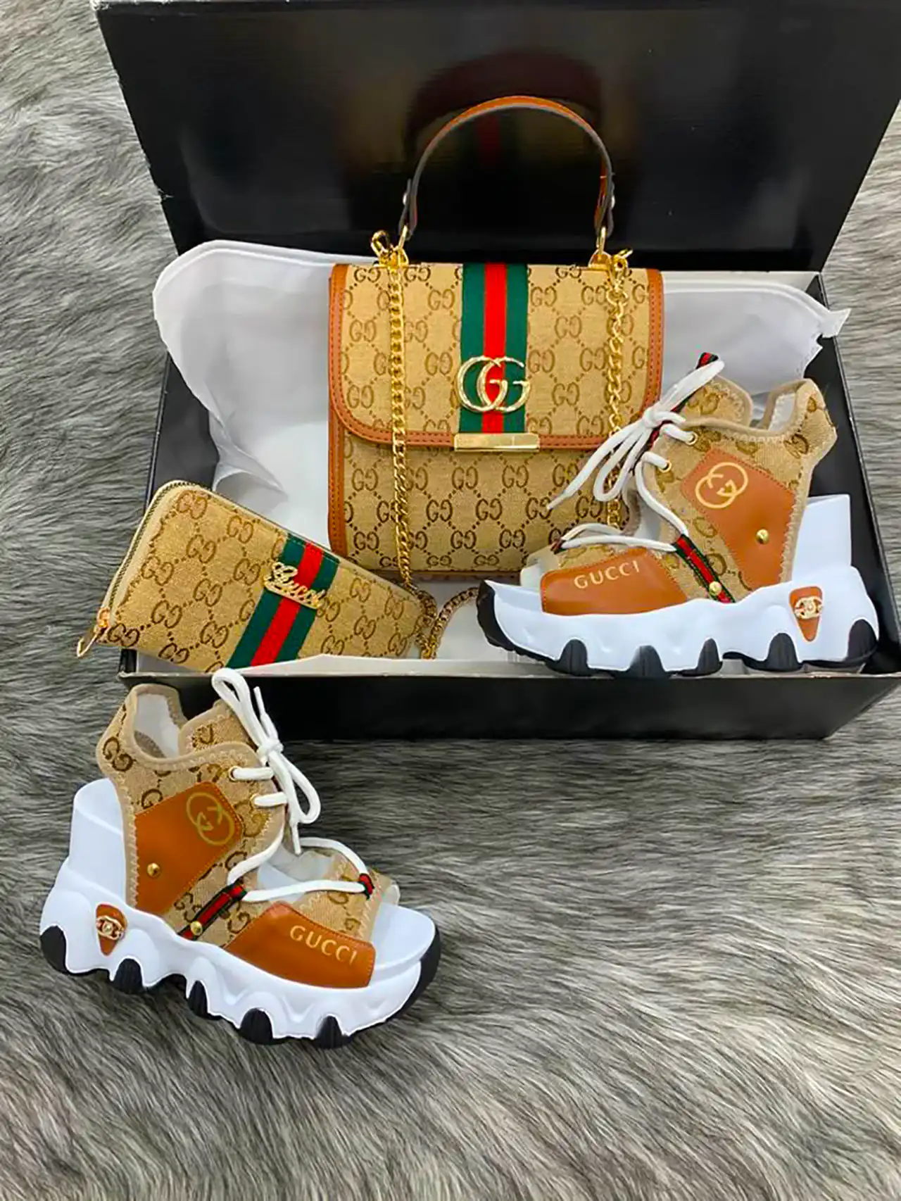 ست کیف و کتونی