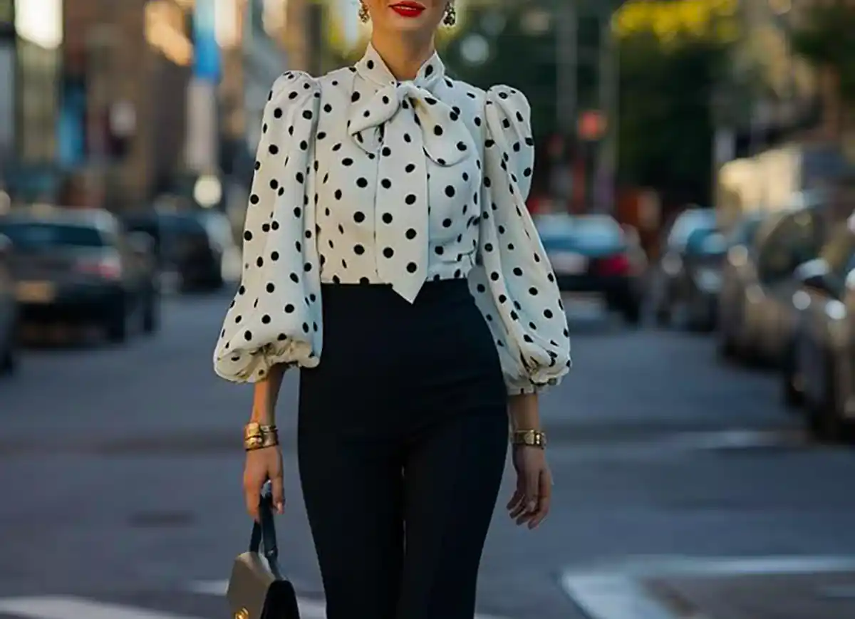 شومیز خالدار زنانه