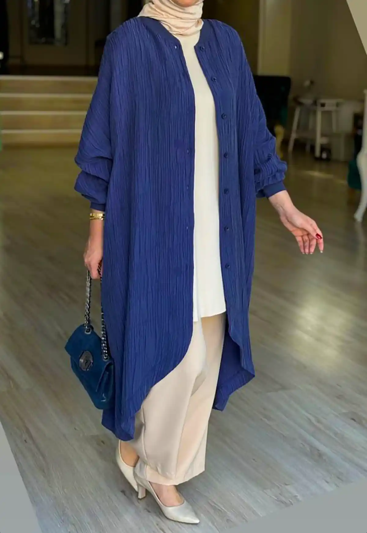 استایل خیابانی سورمه ای زنانه