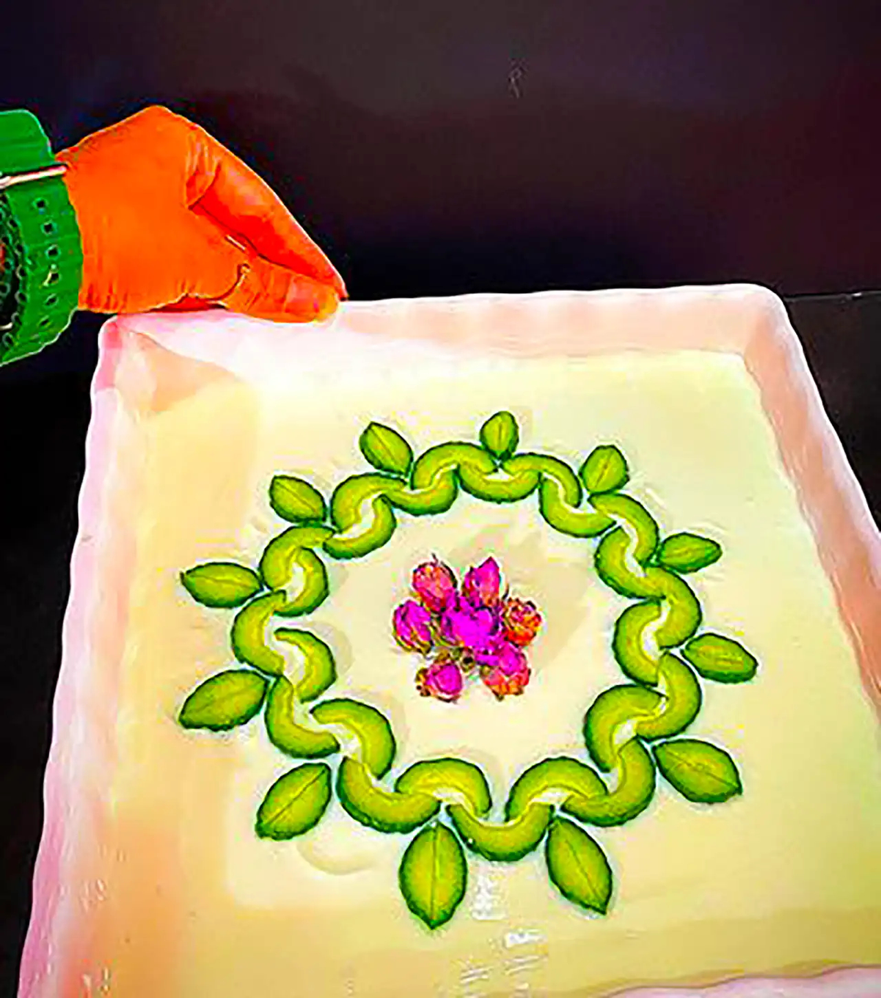 تزئین ماست مجلسی