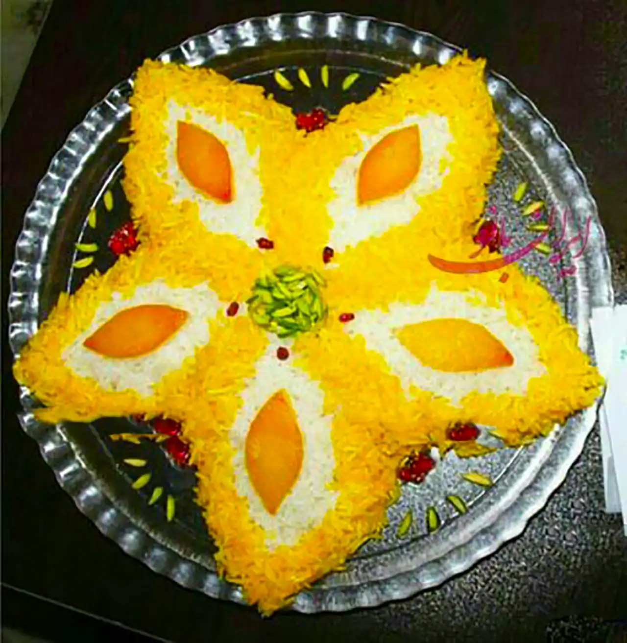 تزیین پلو زعفرانی