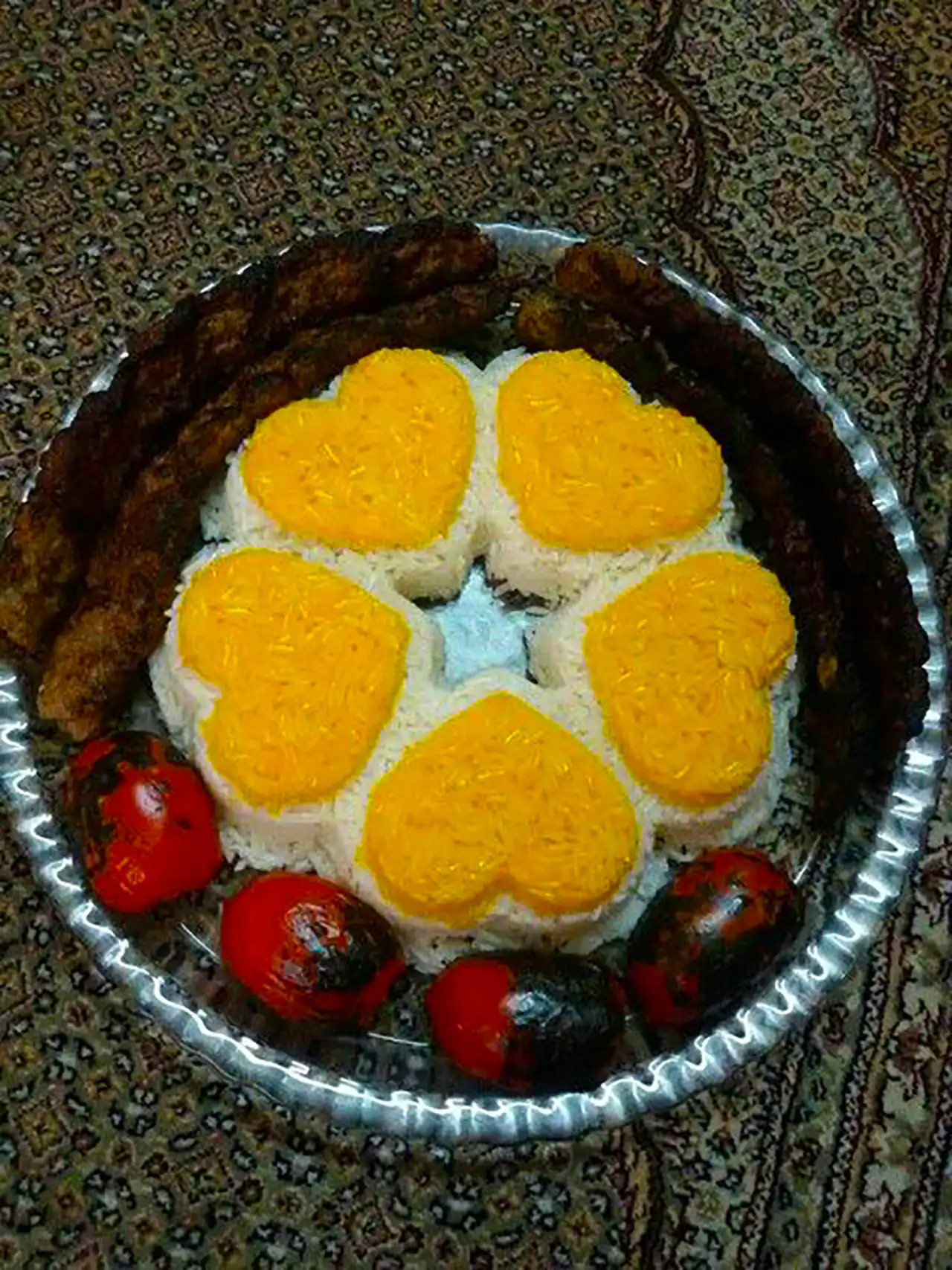 تزیین پلو زعفرانی