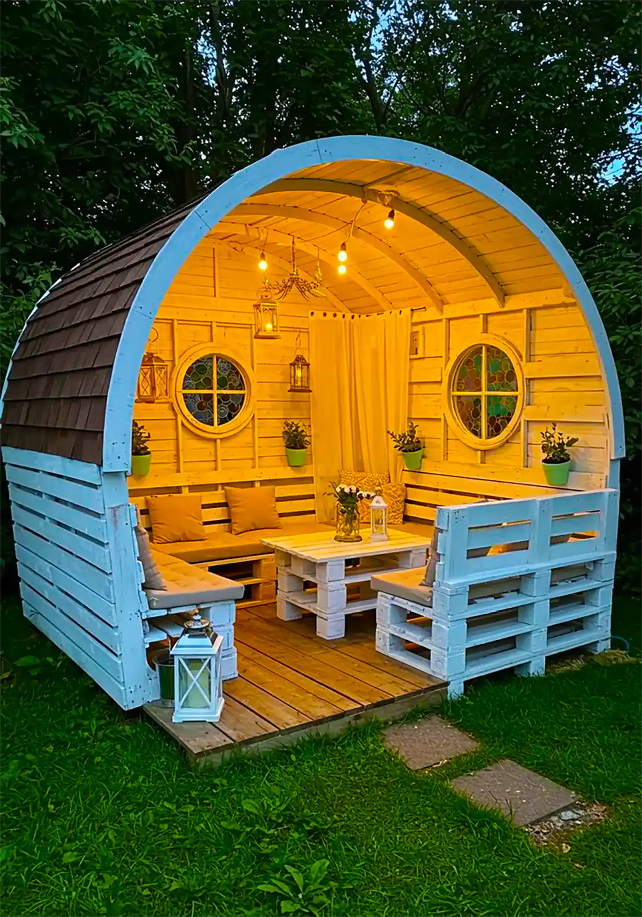 آلاچیق شیک چوبی