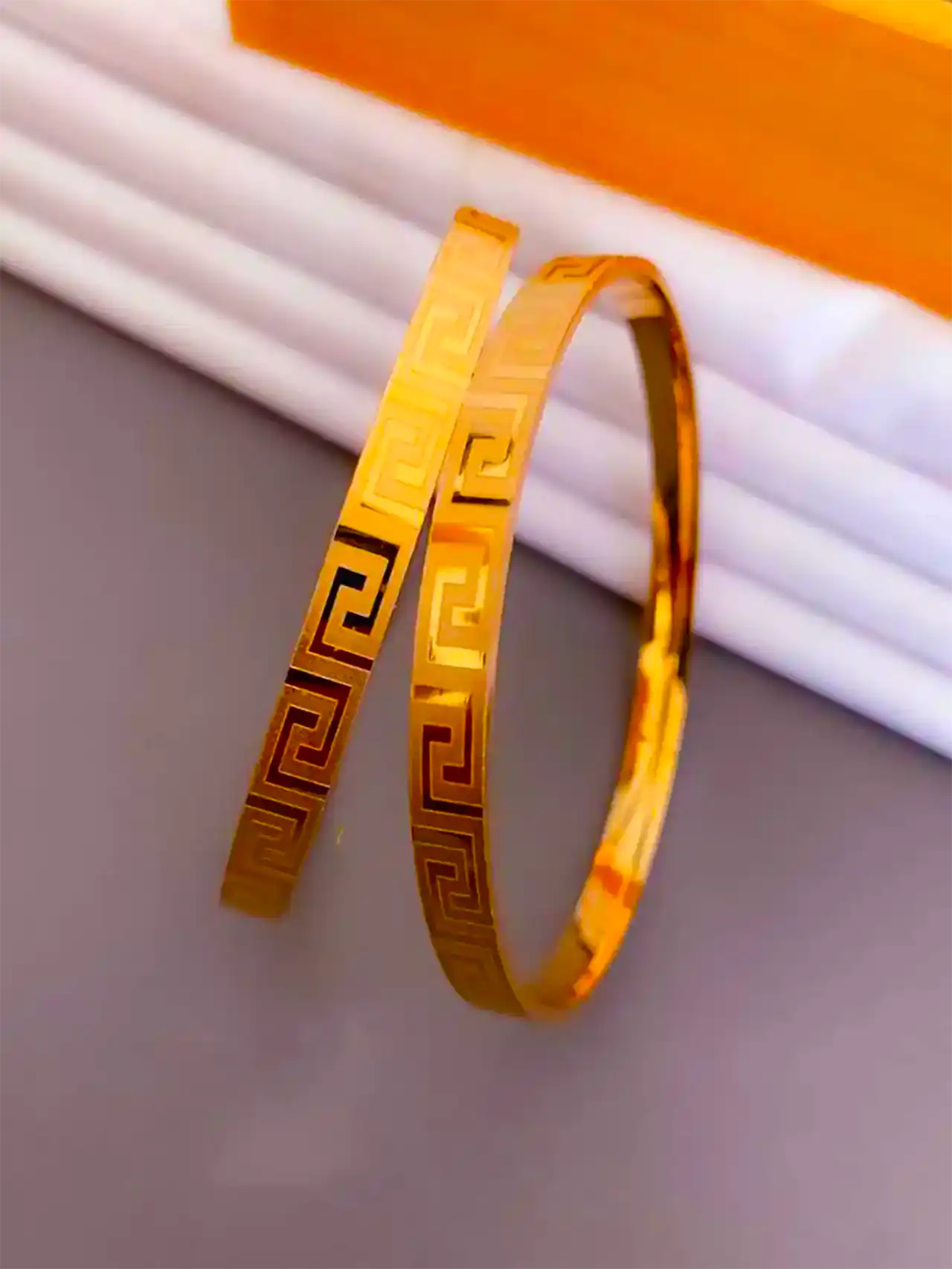 النگو طلا لوکس