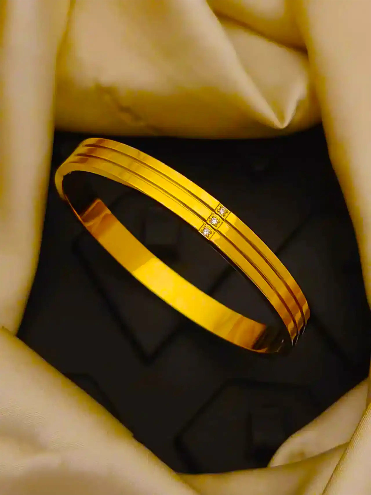 النگو طلا لوکس