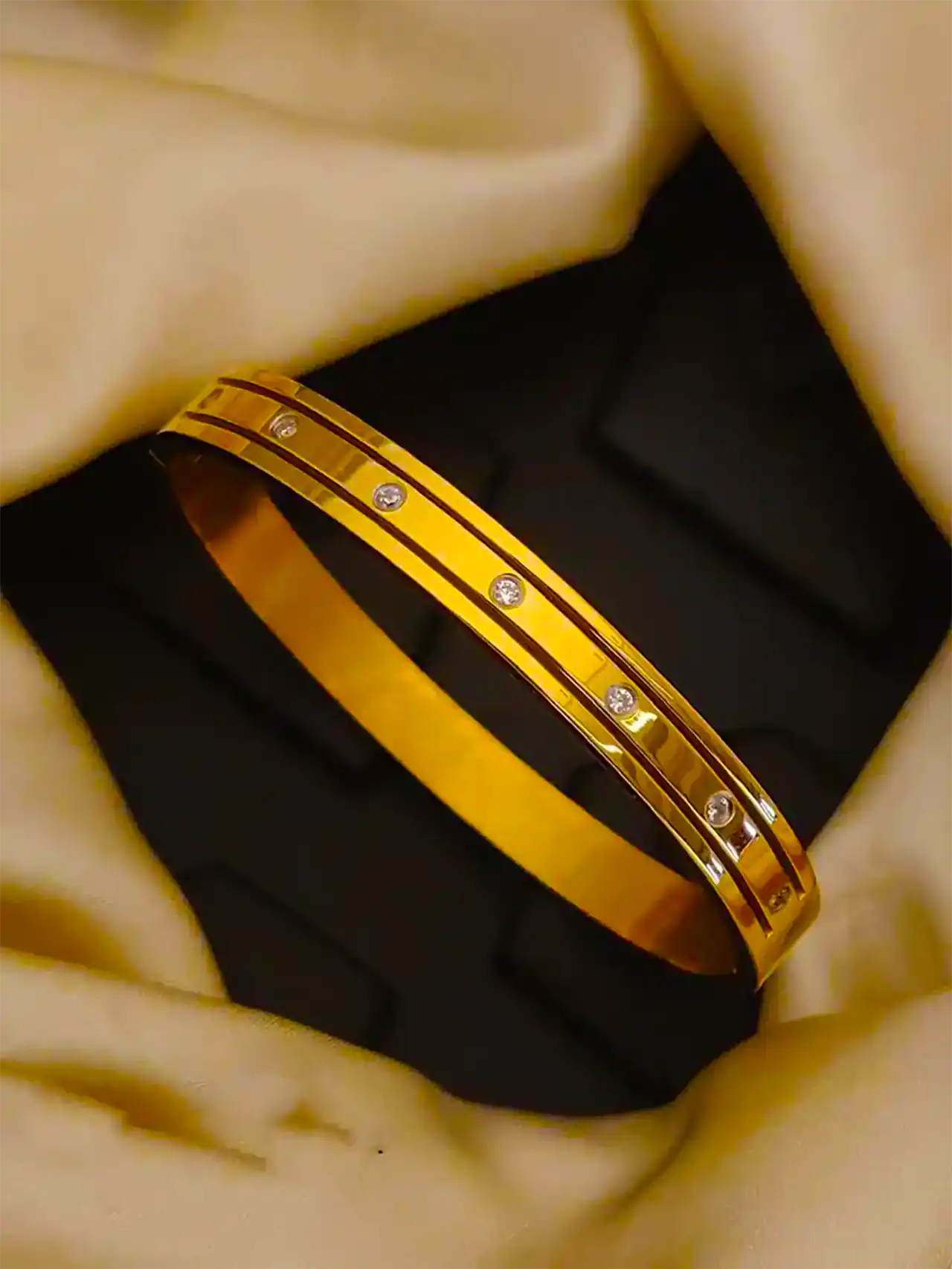 النگو طلا لوکس