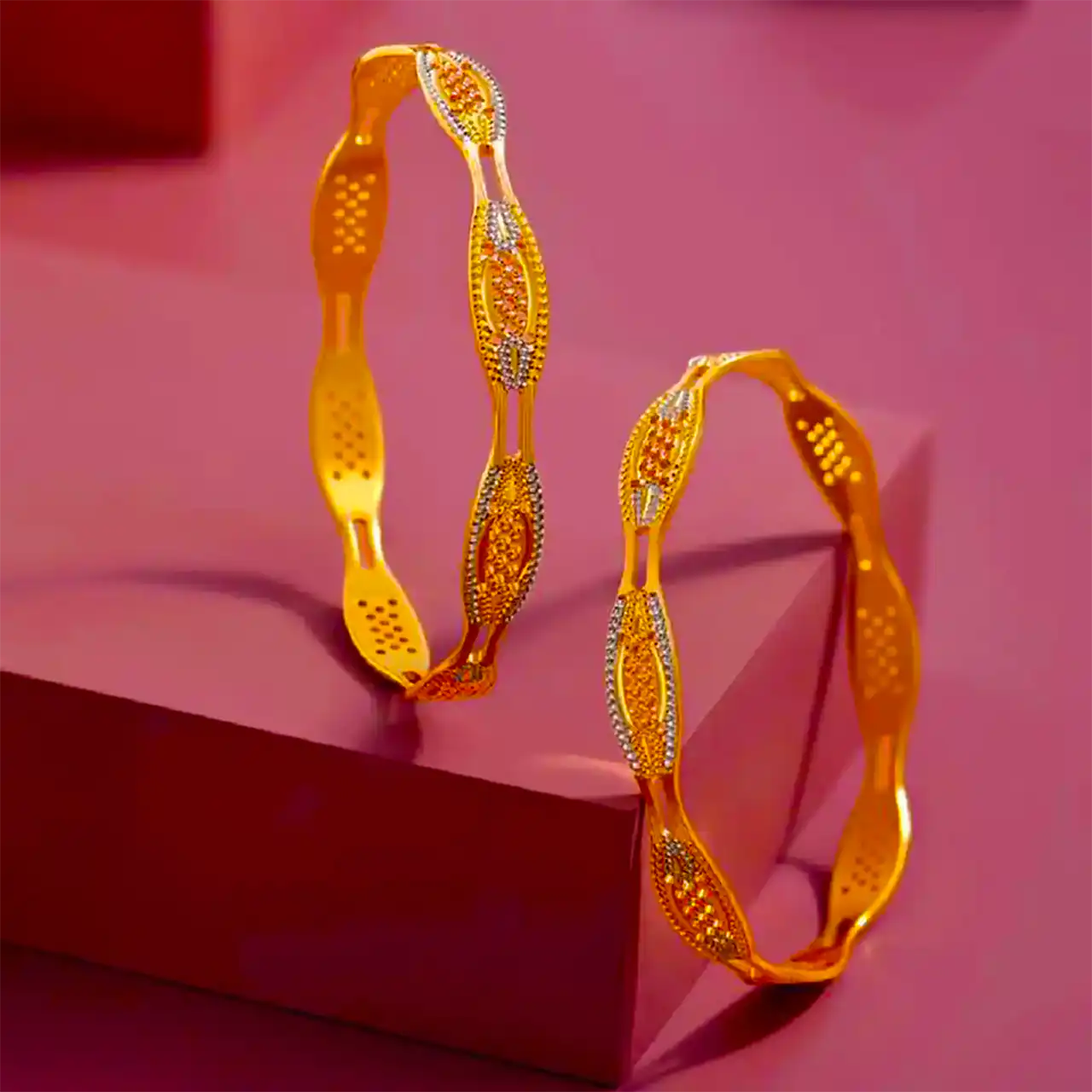 النگو طلا لوکس