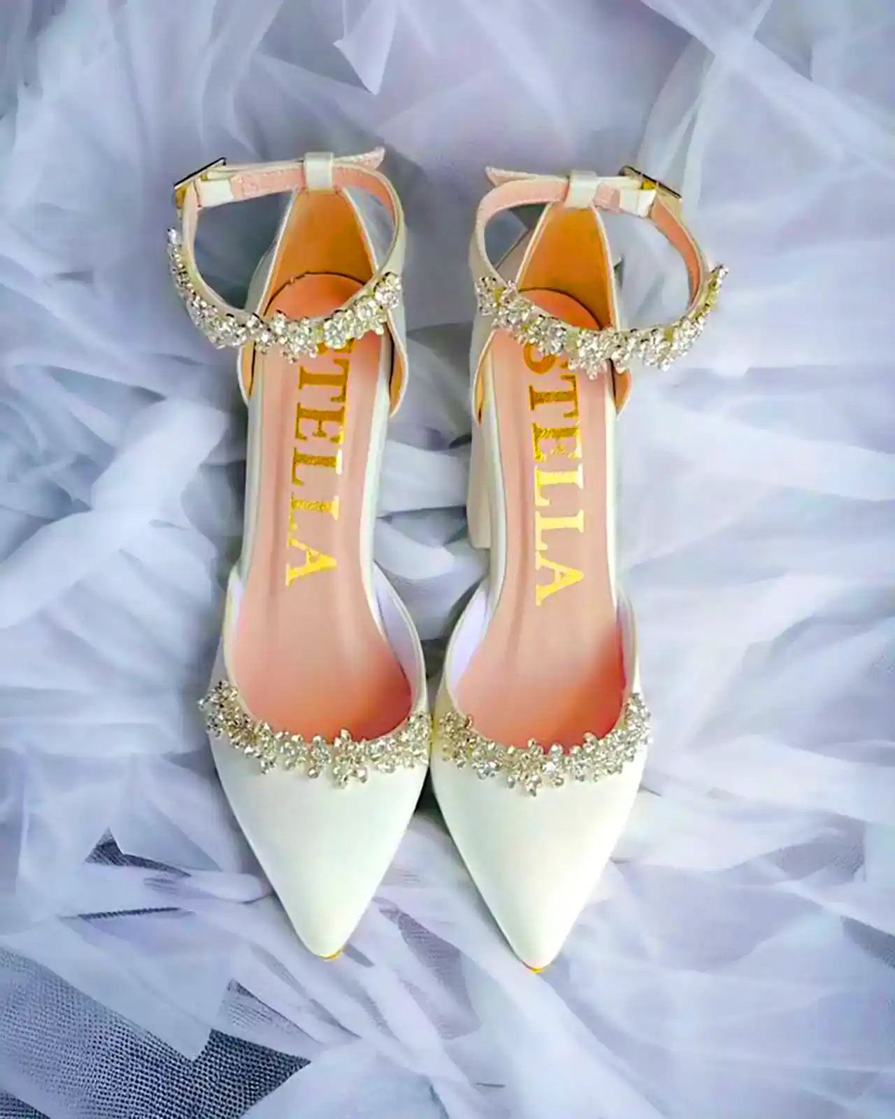 کفش سفید عروس