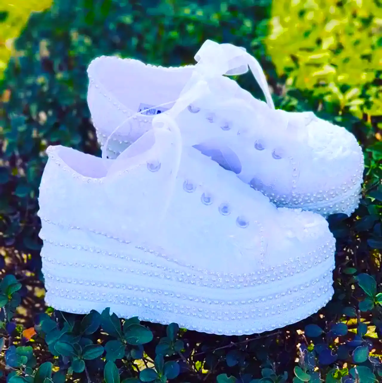 کفش سفید عروس