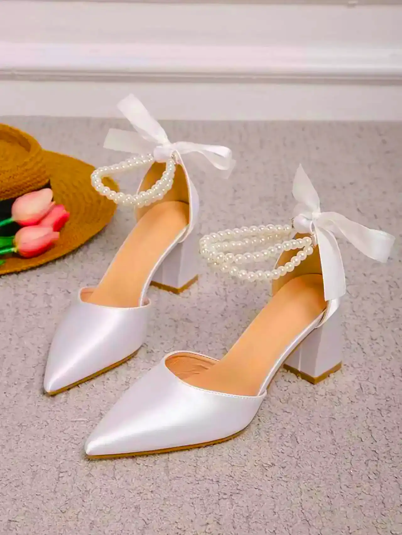 کفش سفید عروس