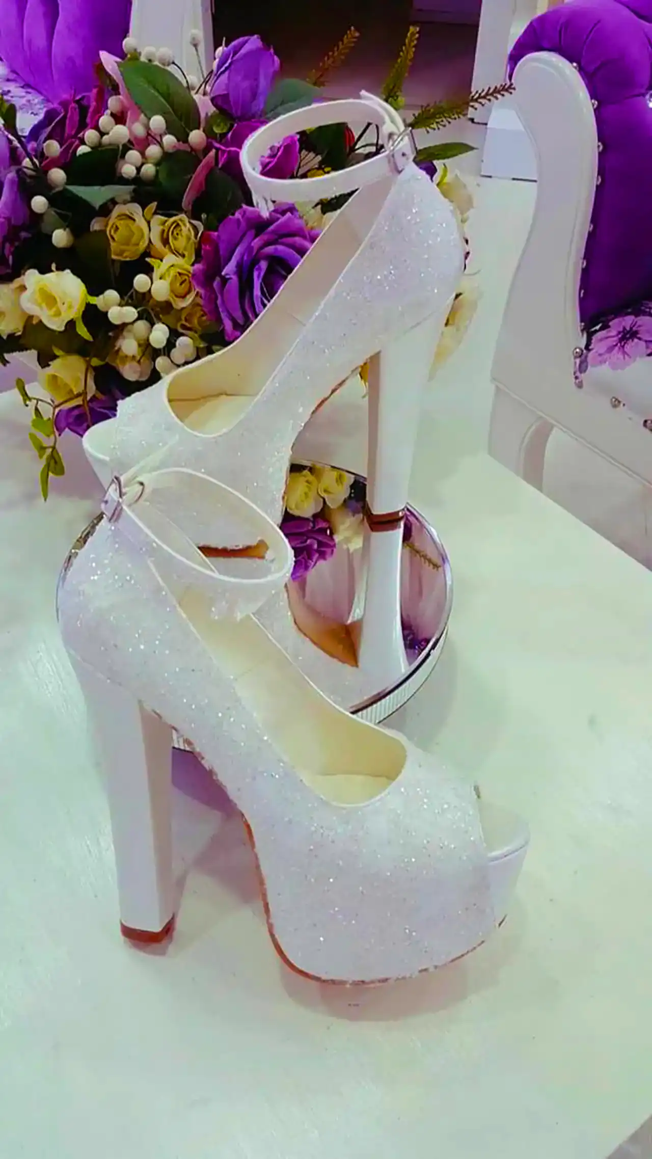 کفش سفید عروس