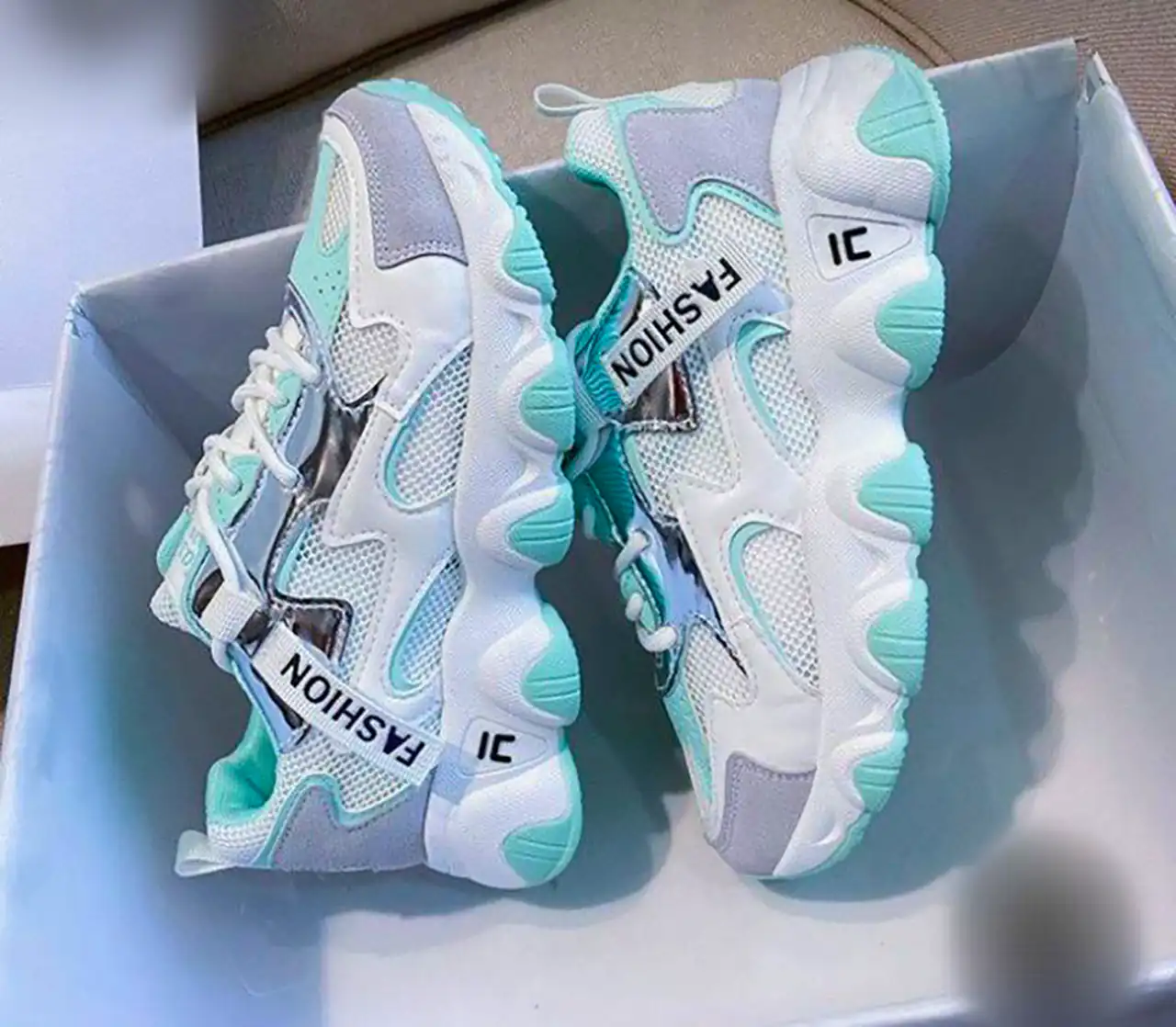 کتونی اسپرت شیک