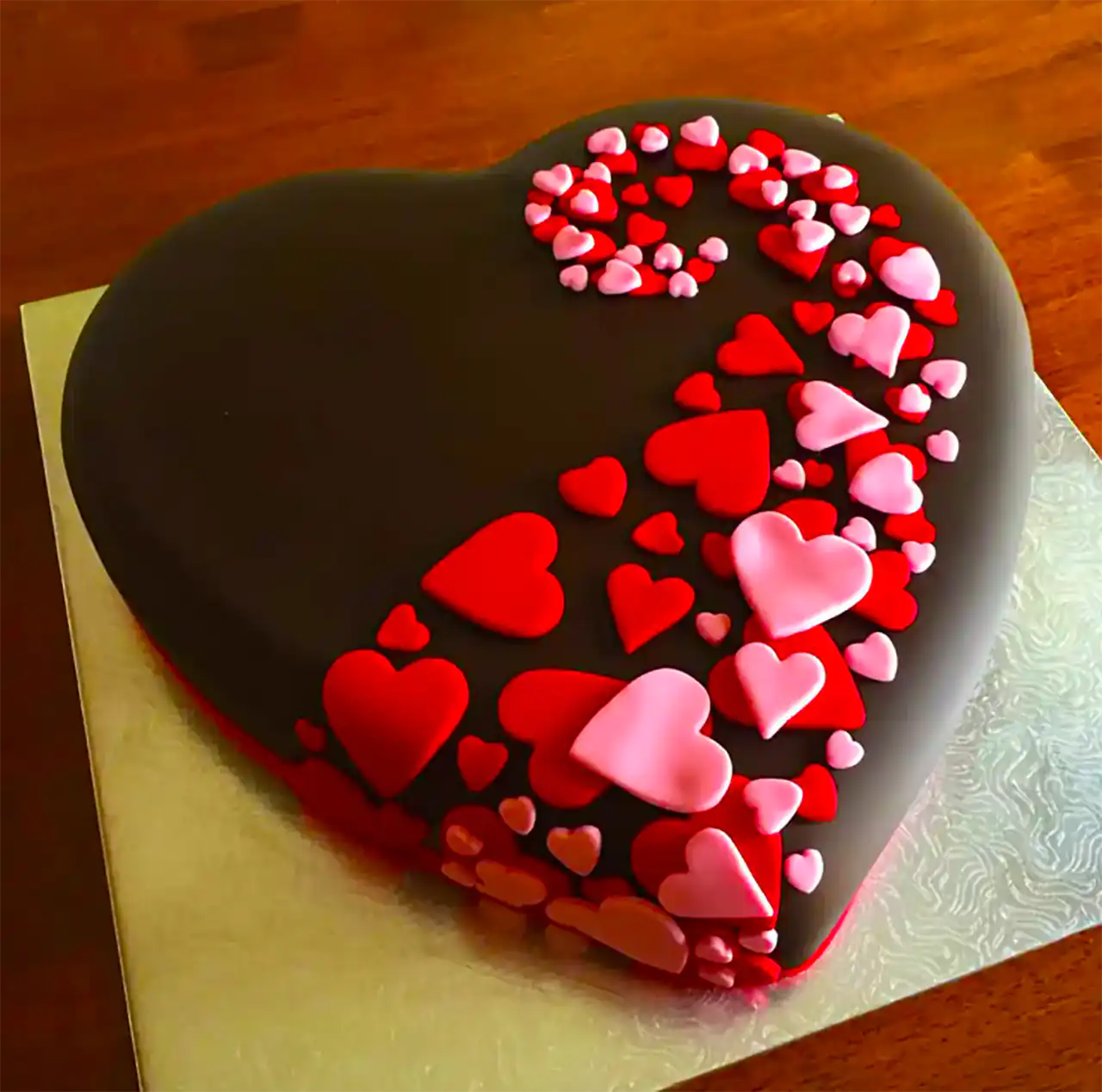 کیک قلبی تولد