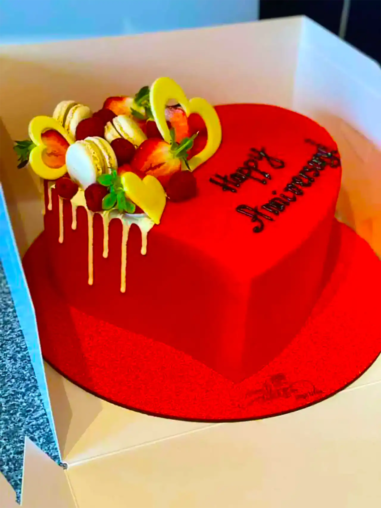 کیک قلبی تولد