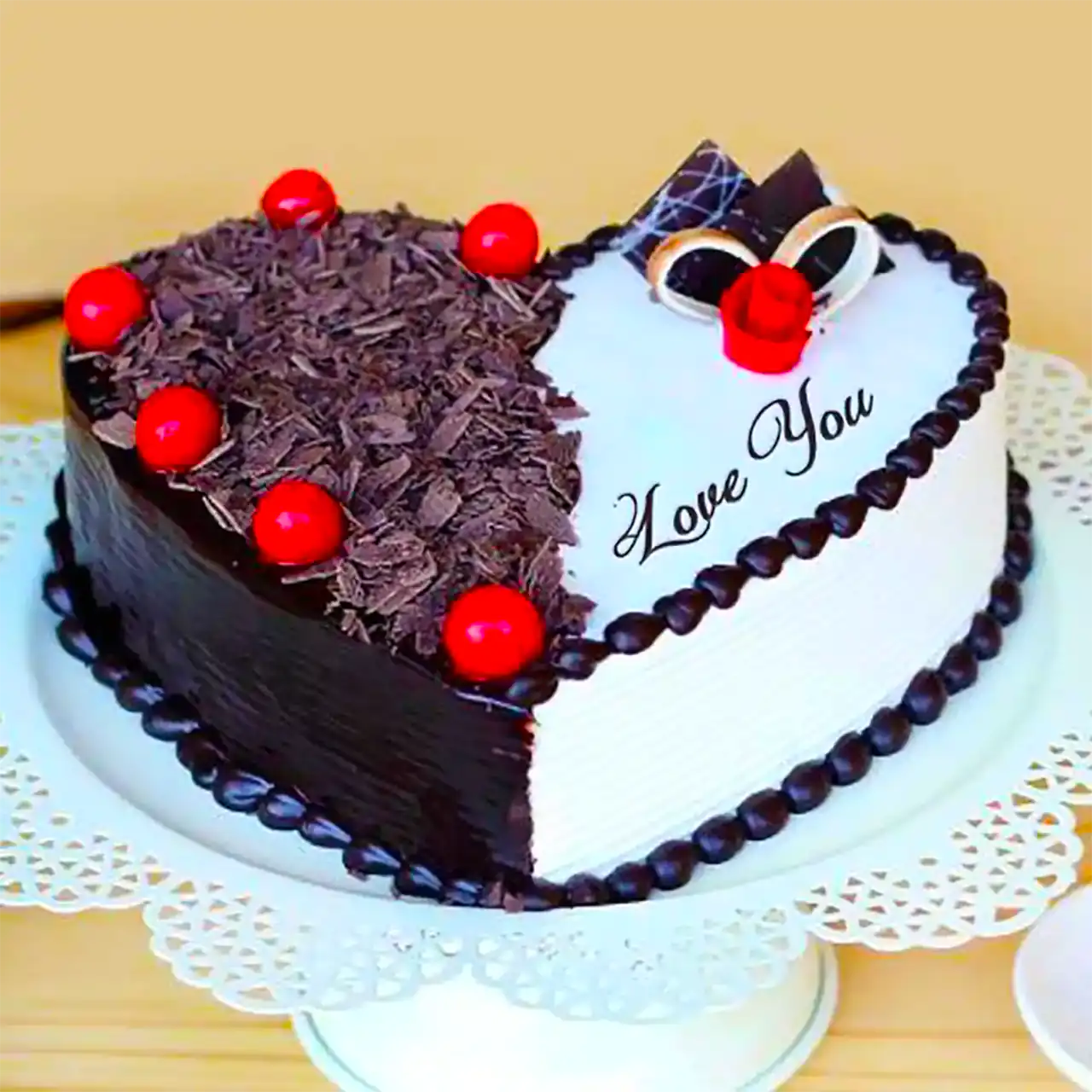 کیک قلبی تولد