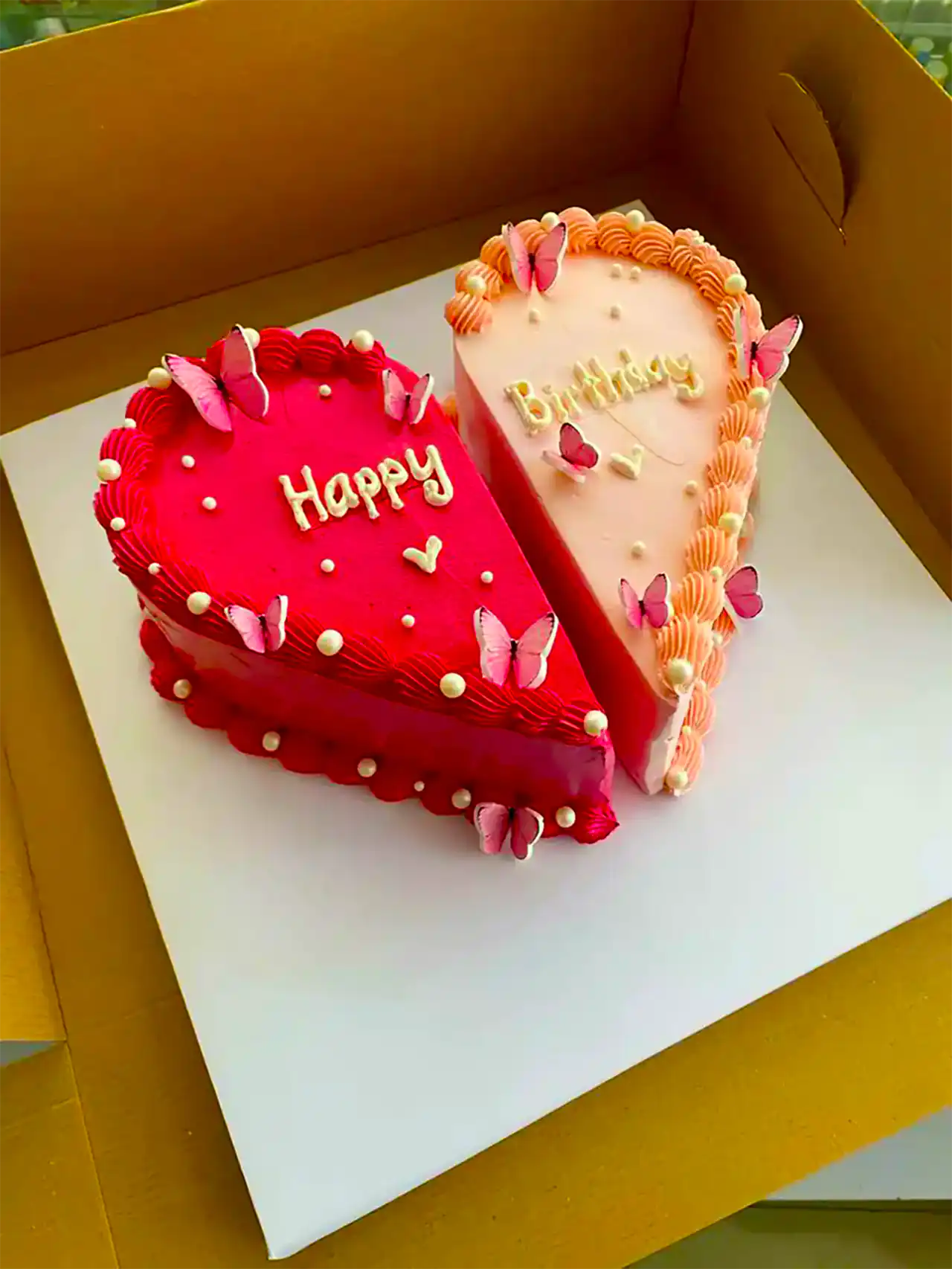 کیک قلبی تولد