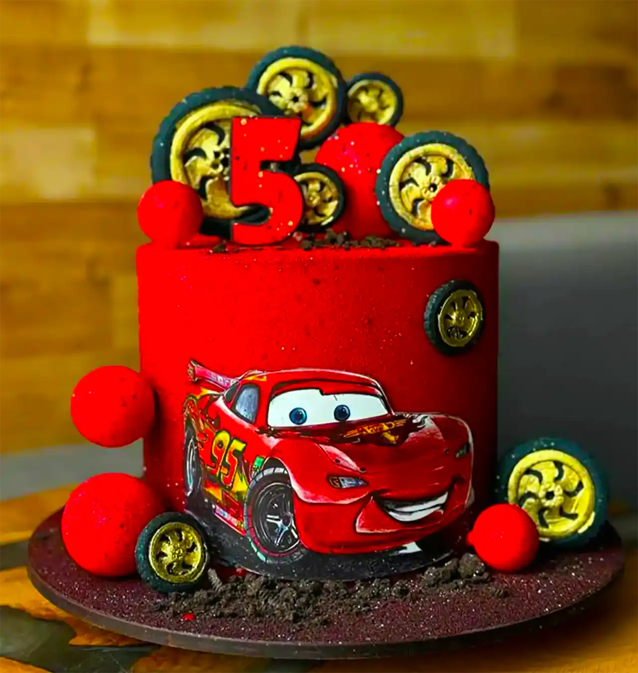 کیک تولد مک کویین