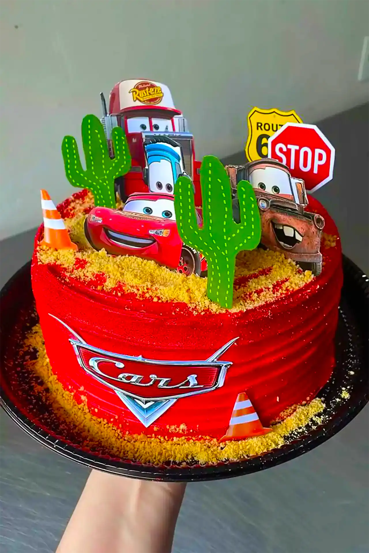 کیک تولد مک کویین