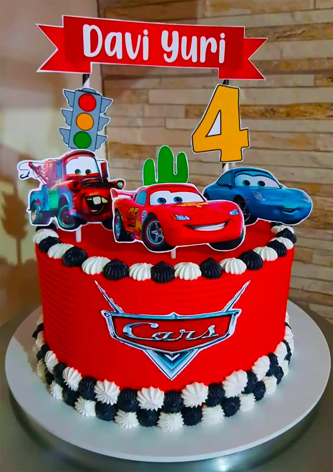 کیک تولد مک کویین