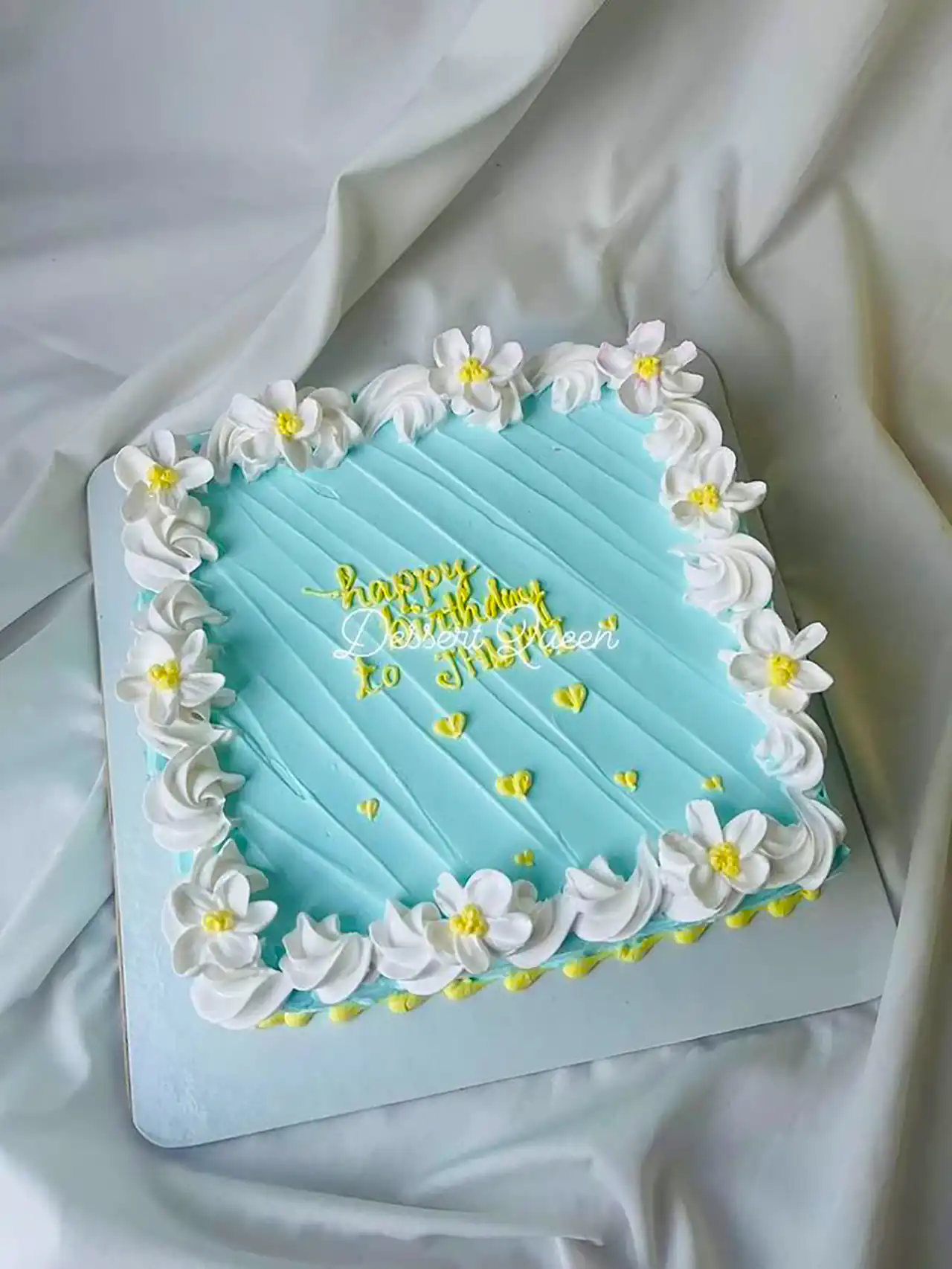 کیک تولد مستطیلی