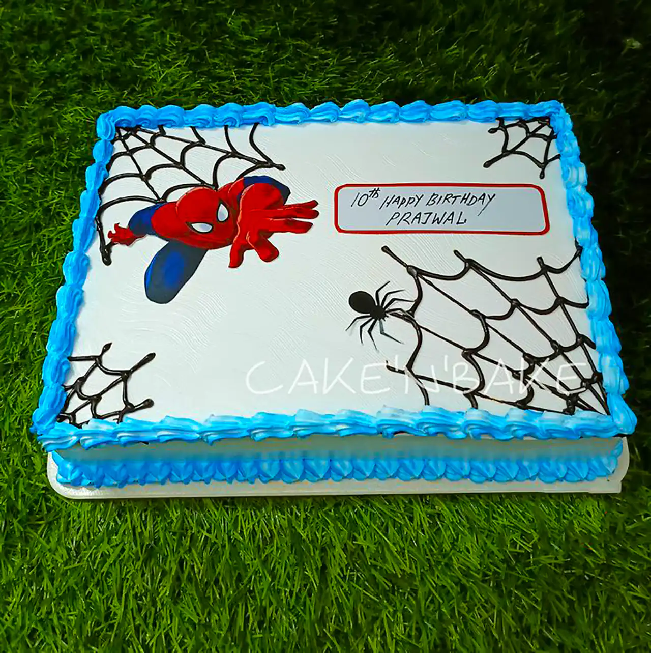 کیک تولد مستطیلی