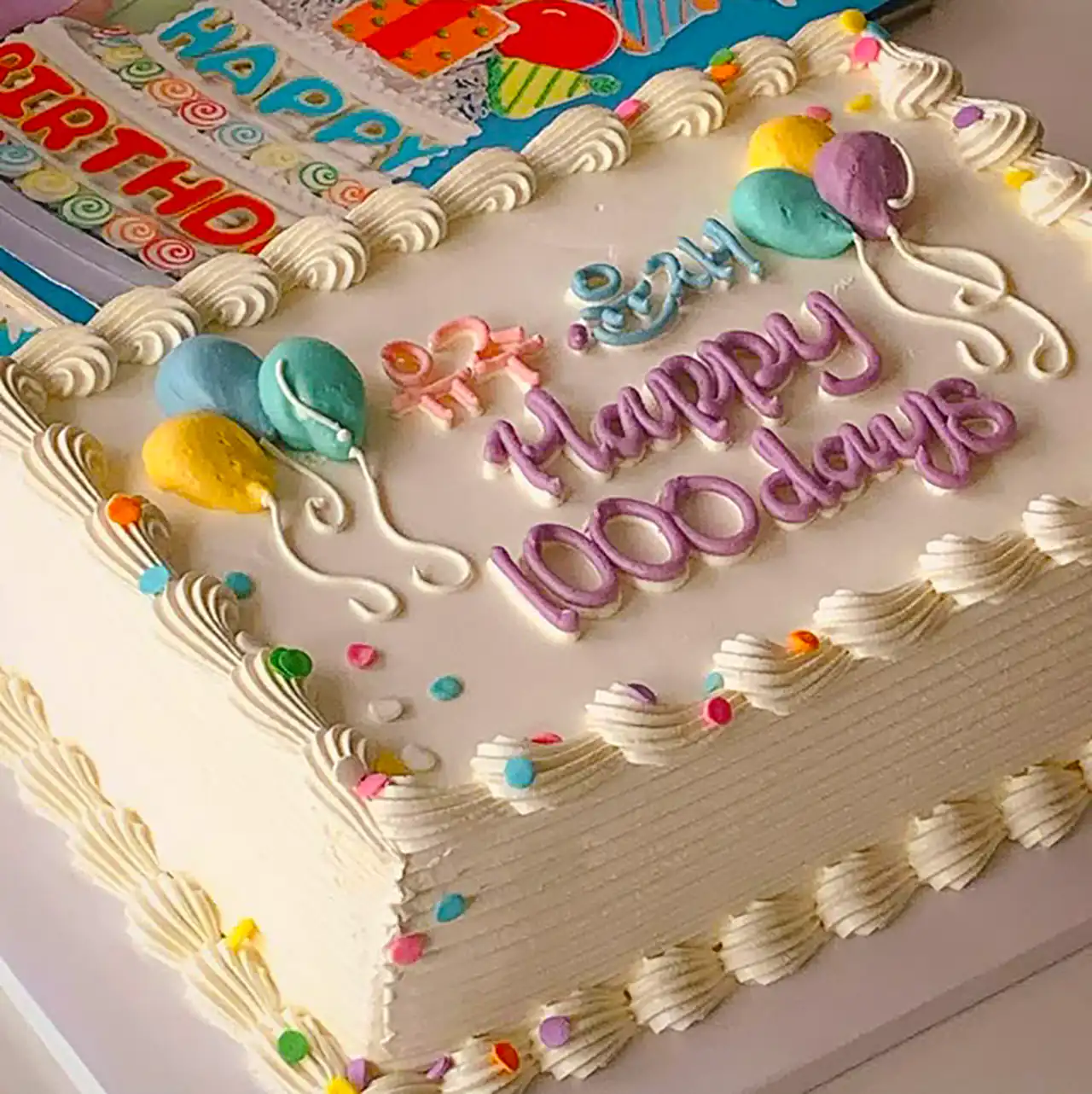 کیک تولد مستطیلی