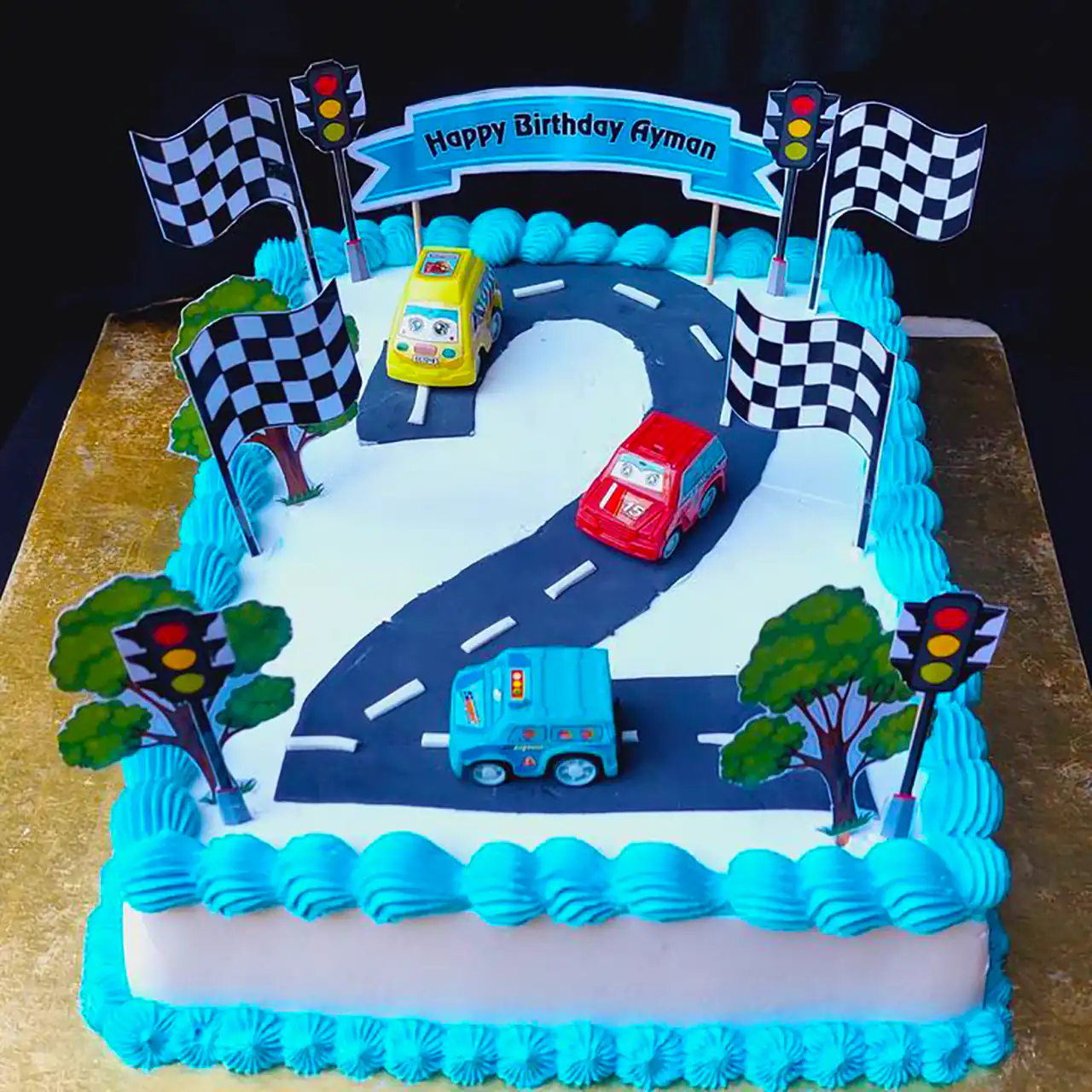 کیک تولد مستطیلی