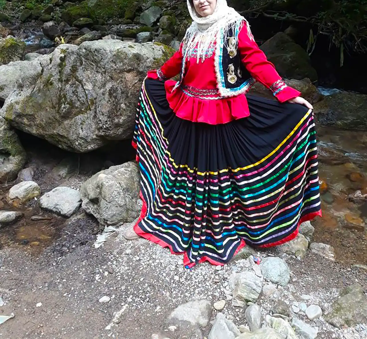 لباس محلی زنانه گیلکی شیک