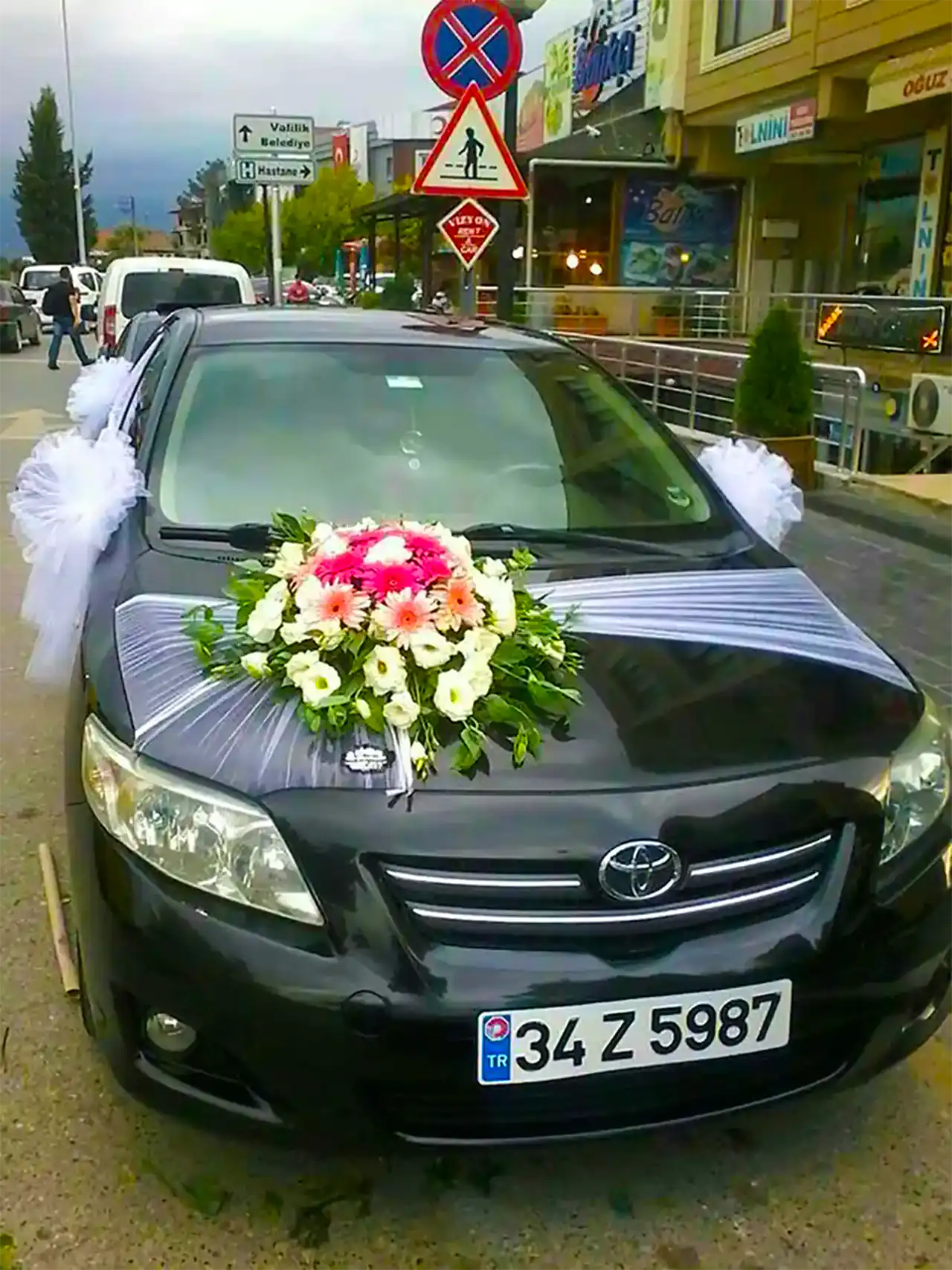 تزئین ماشین عروس