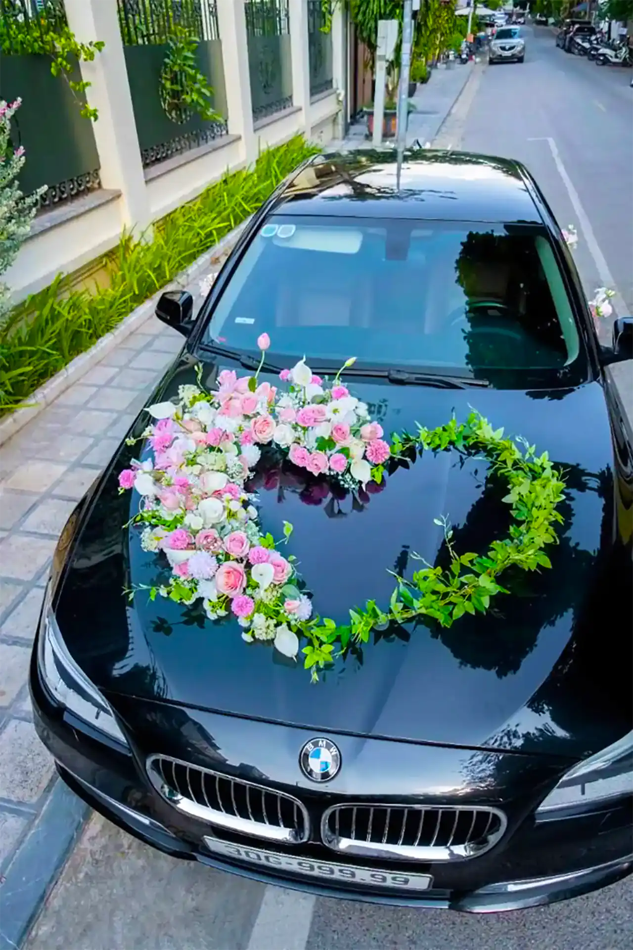 تزئین ماشین عروس