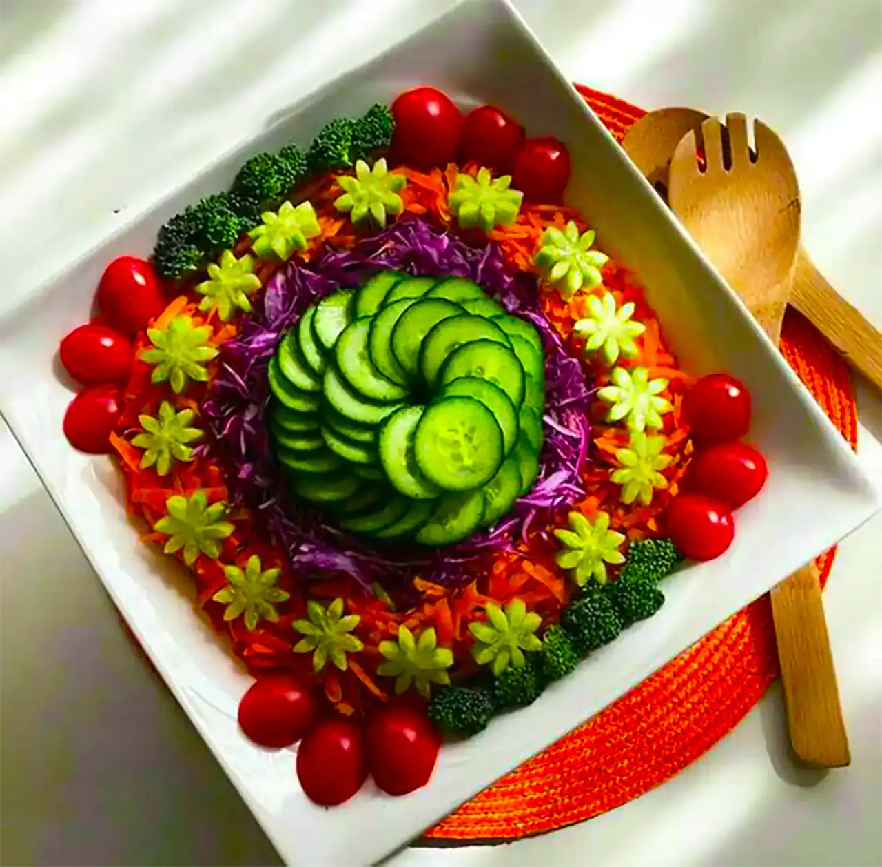 تزئین سالاد فصل