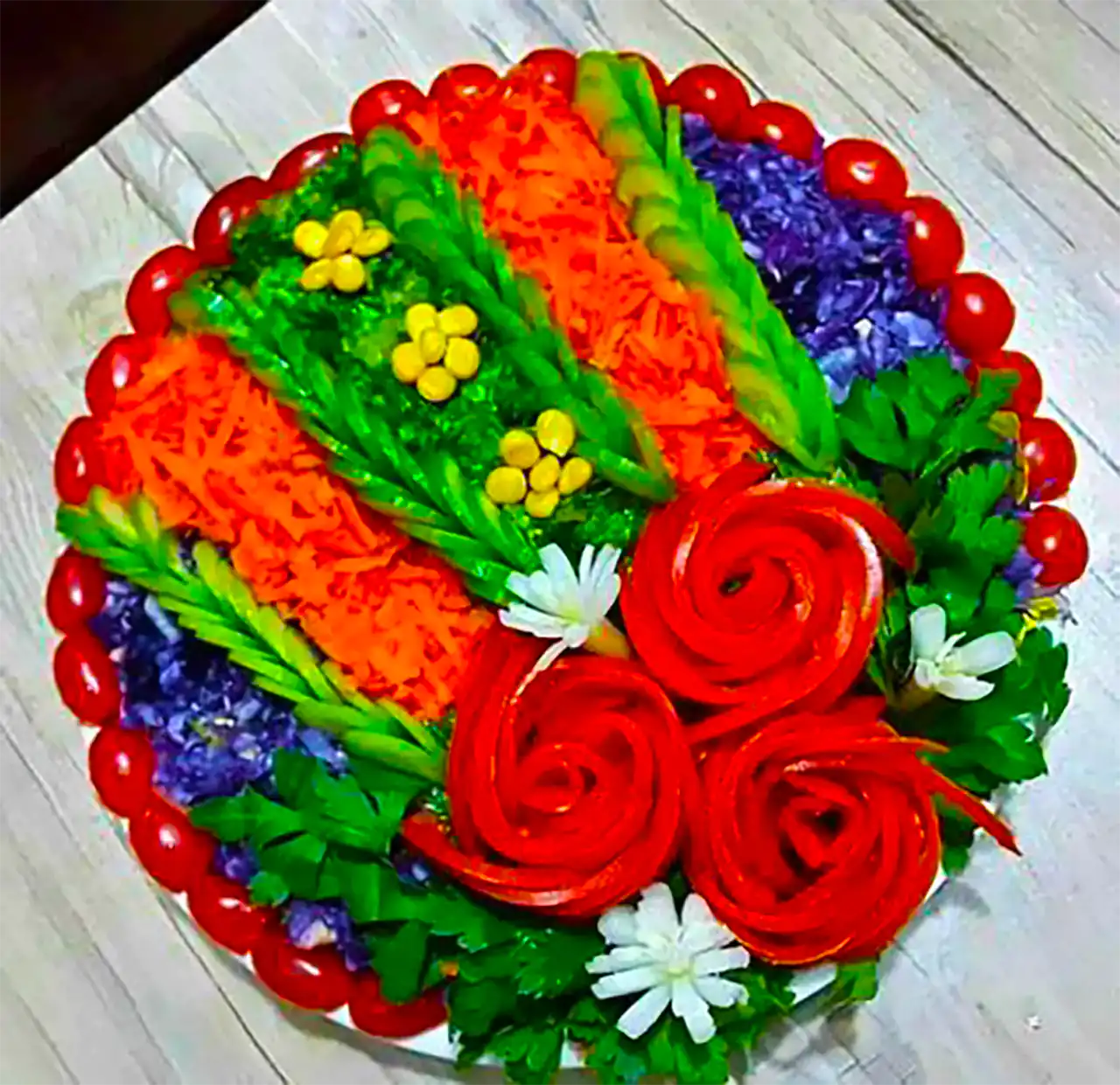 تزئین سالاد فصل